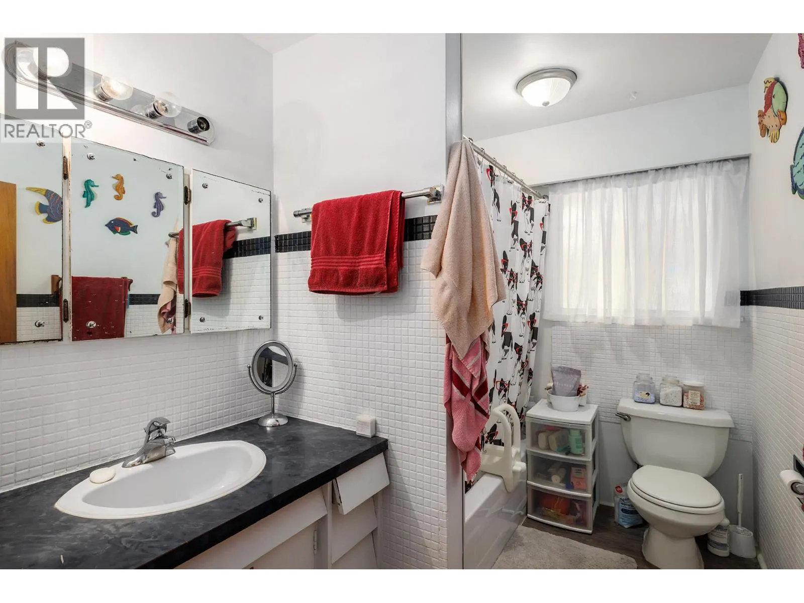 1211 Centennial Crescent