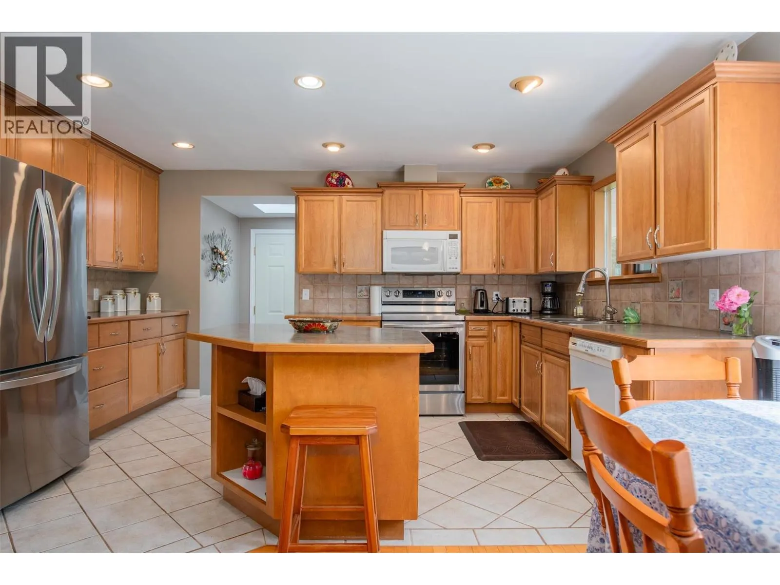 3712 THORPE Road