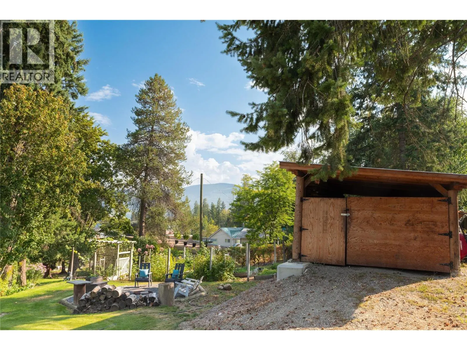 2506 Shuswap Avenue