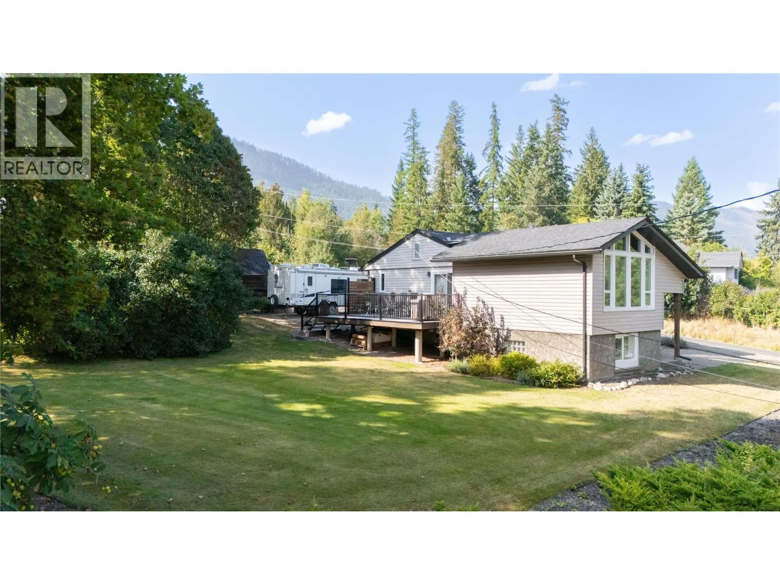 2506 Shuswap Avenue