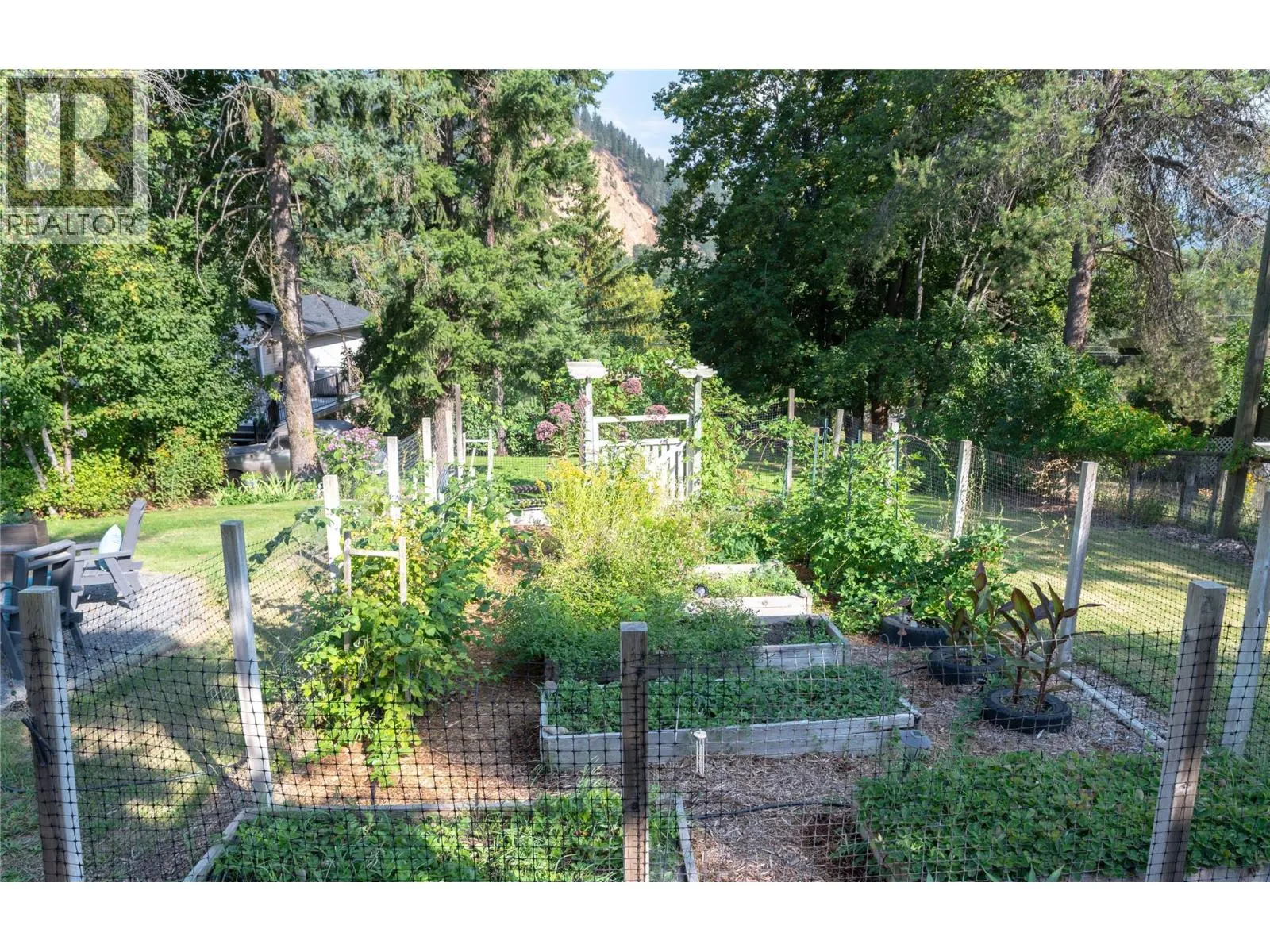 2506 Shuswap Avenue