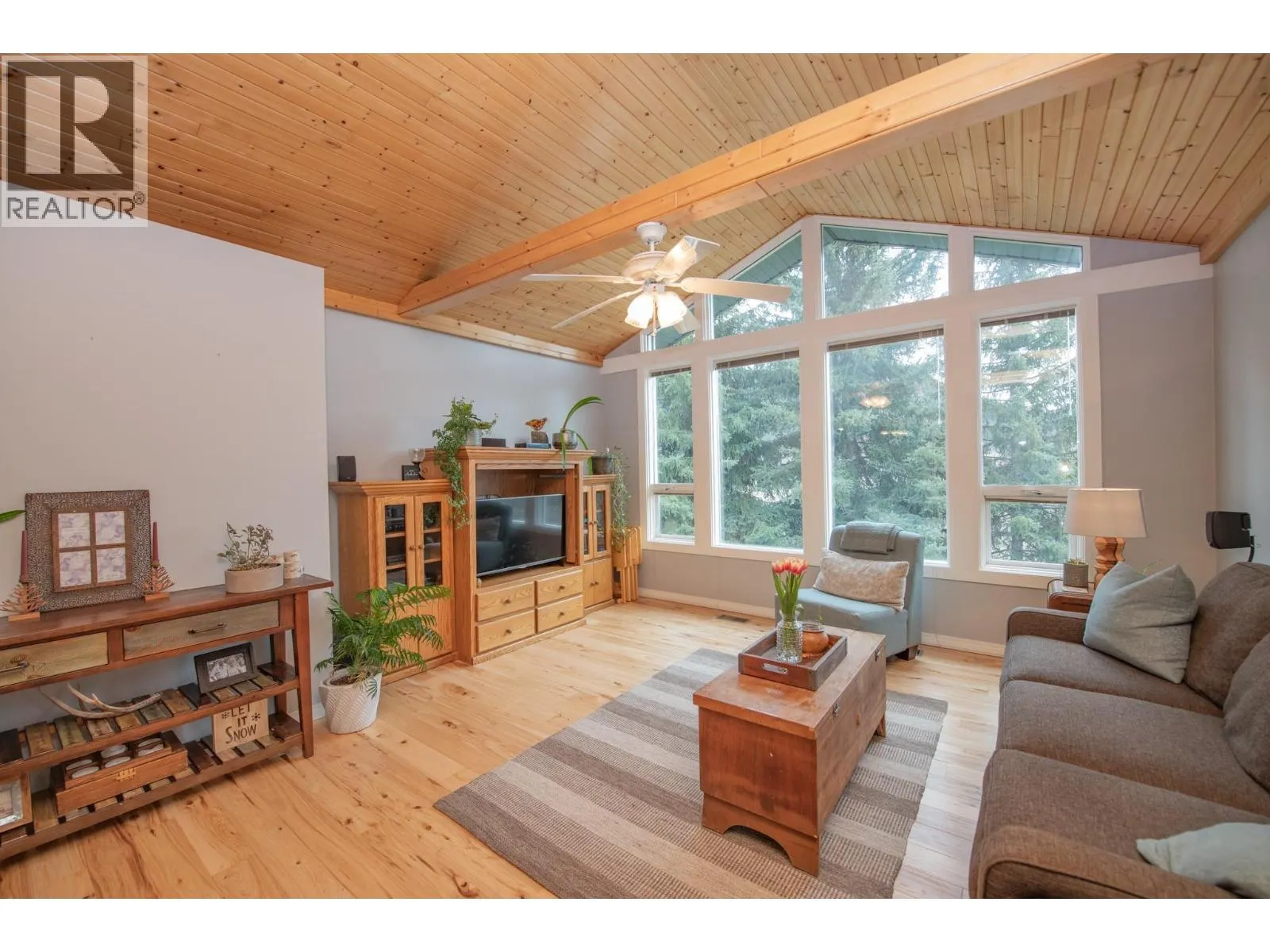 2506 Shuswap Avenue