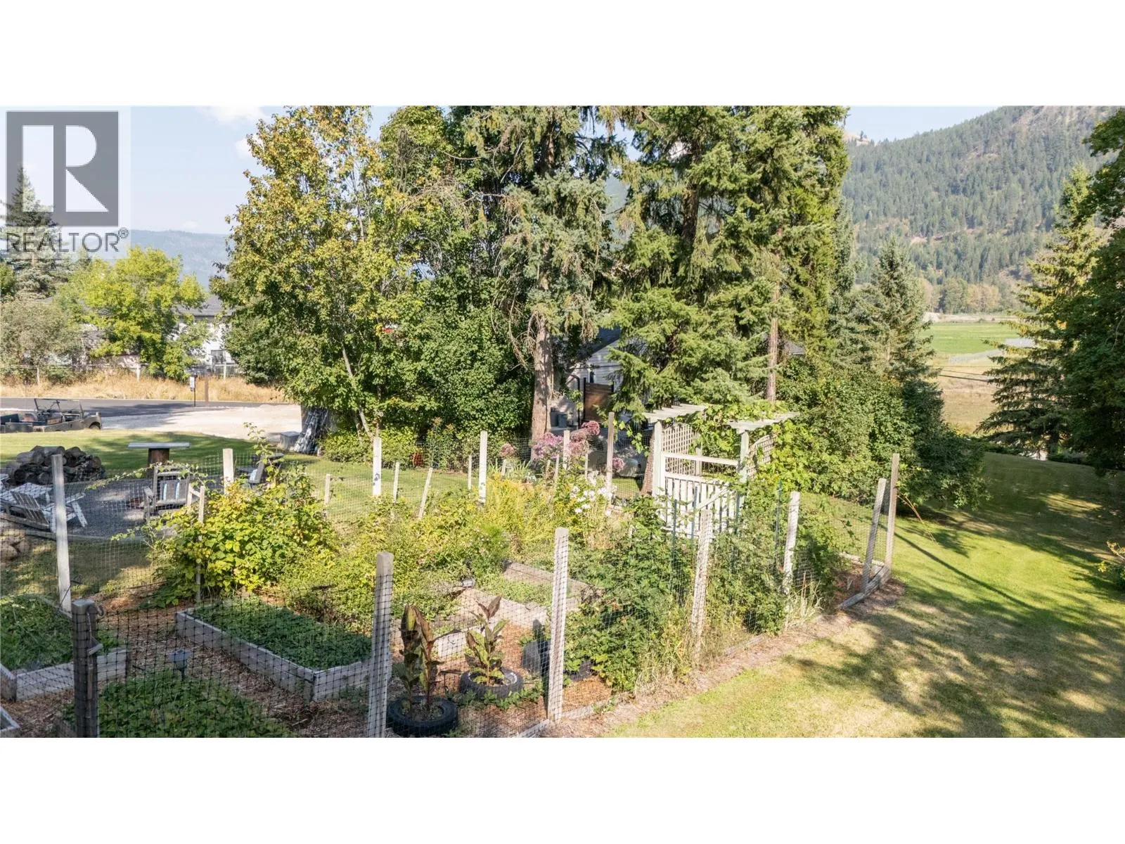 2506 Shuswap Avenue