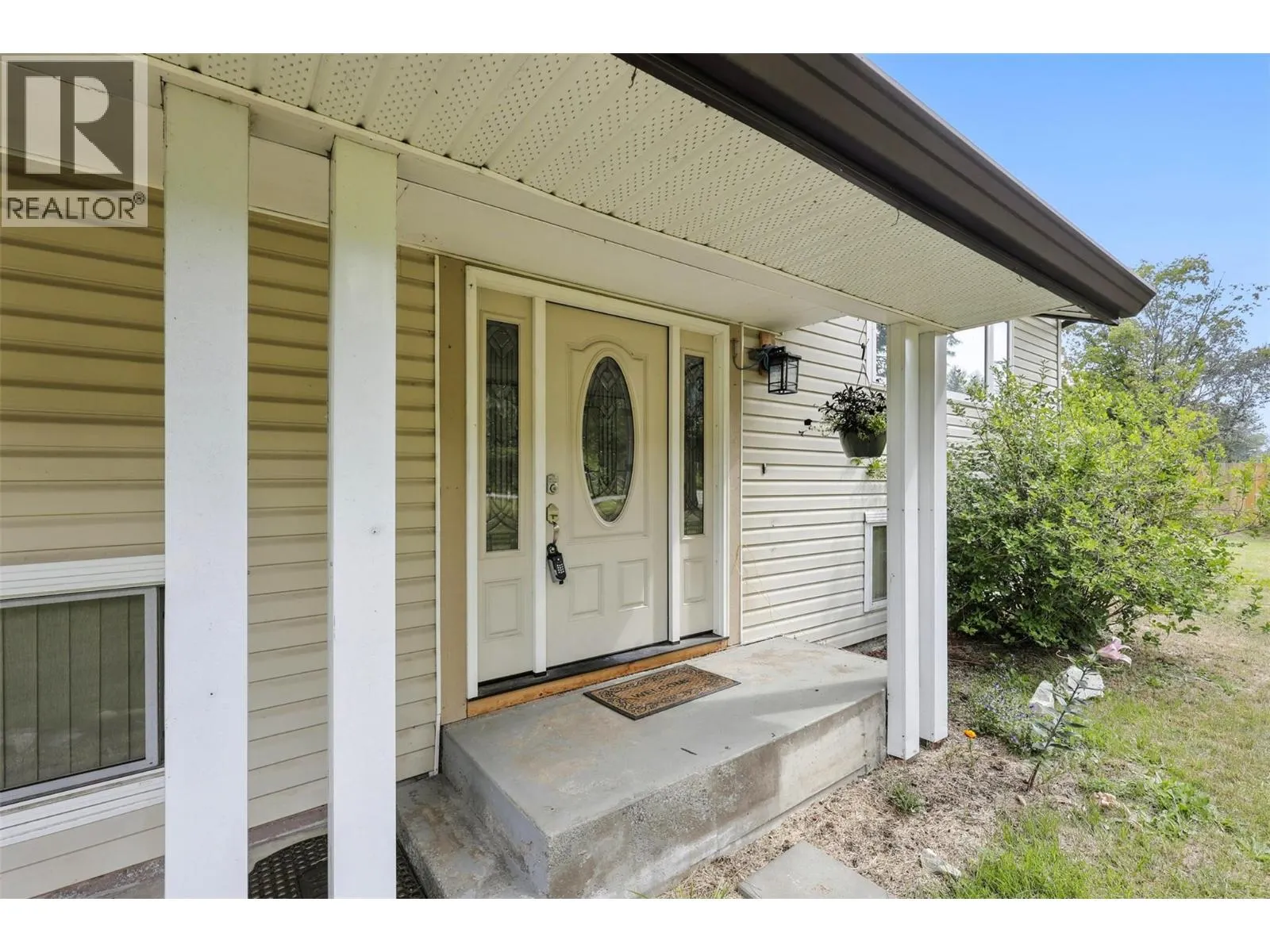 1653 Birch Island Lost Creek Road