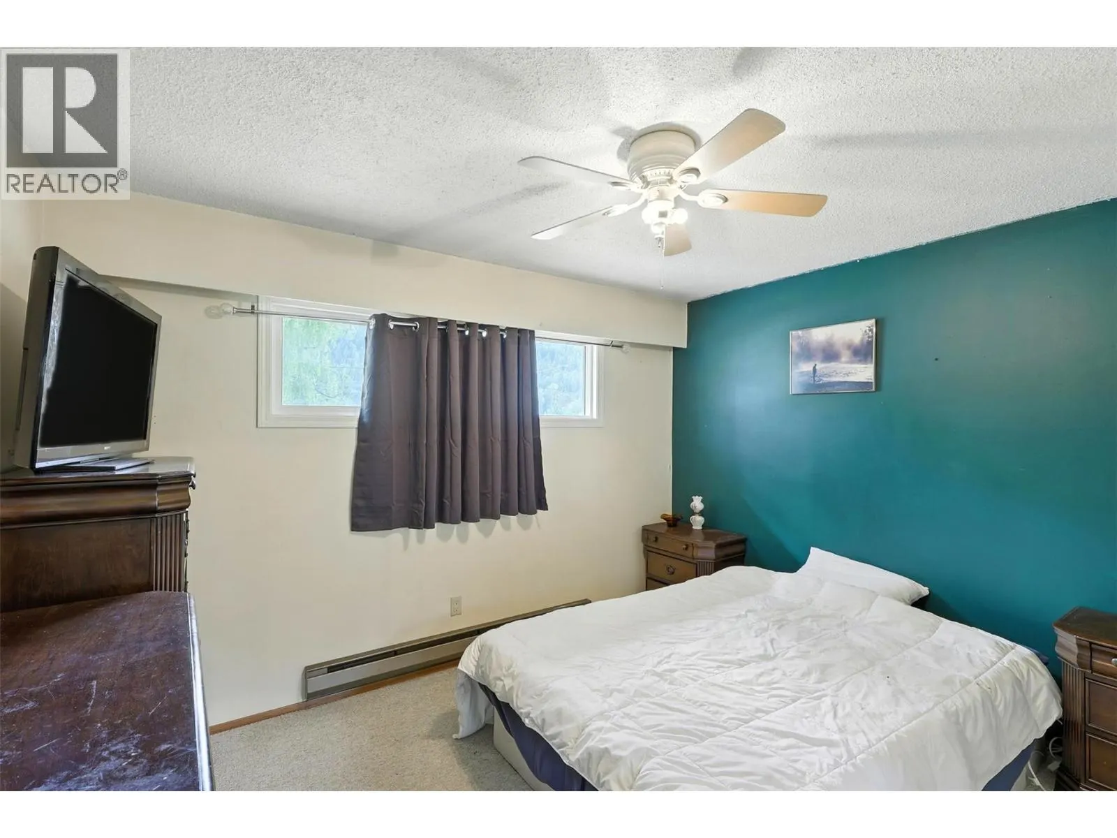 1653 Birch Island Lost Creek Road