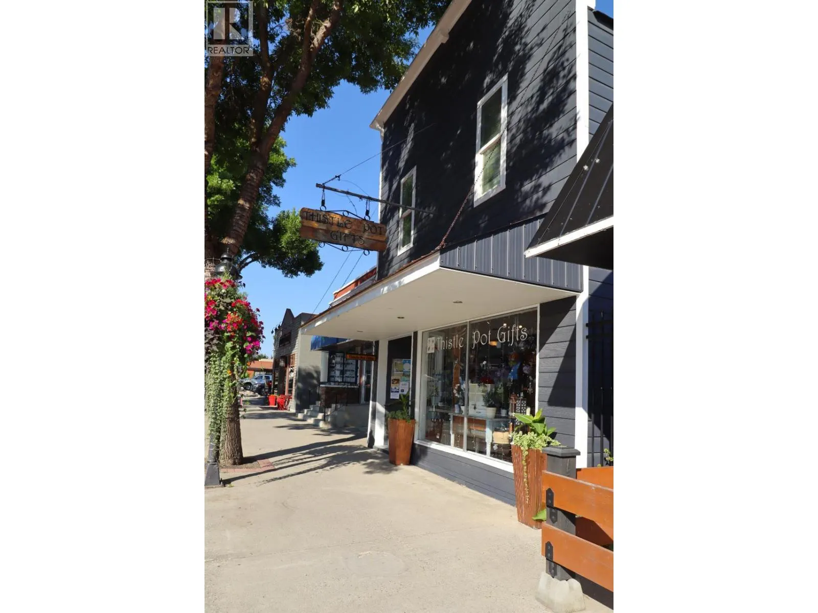 337 MARKET Avenue