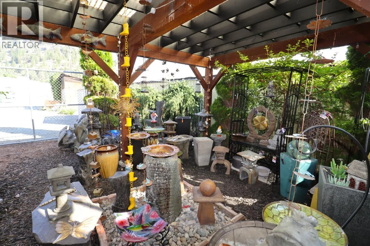 337 MARKET Avenue