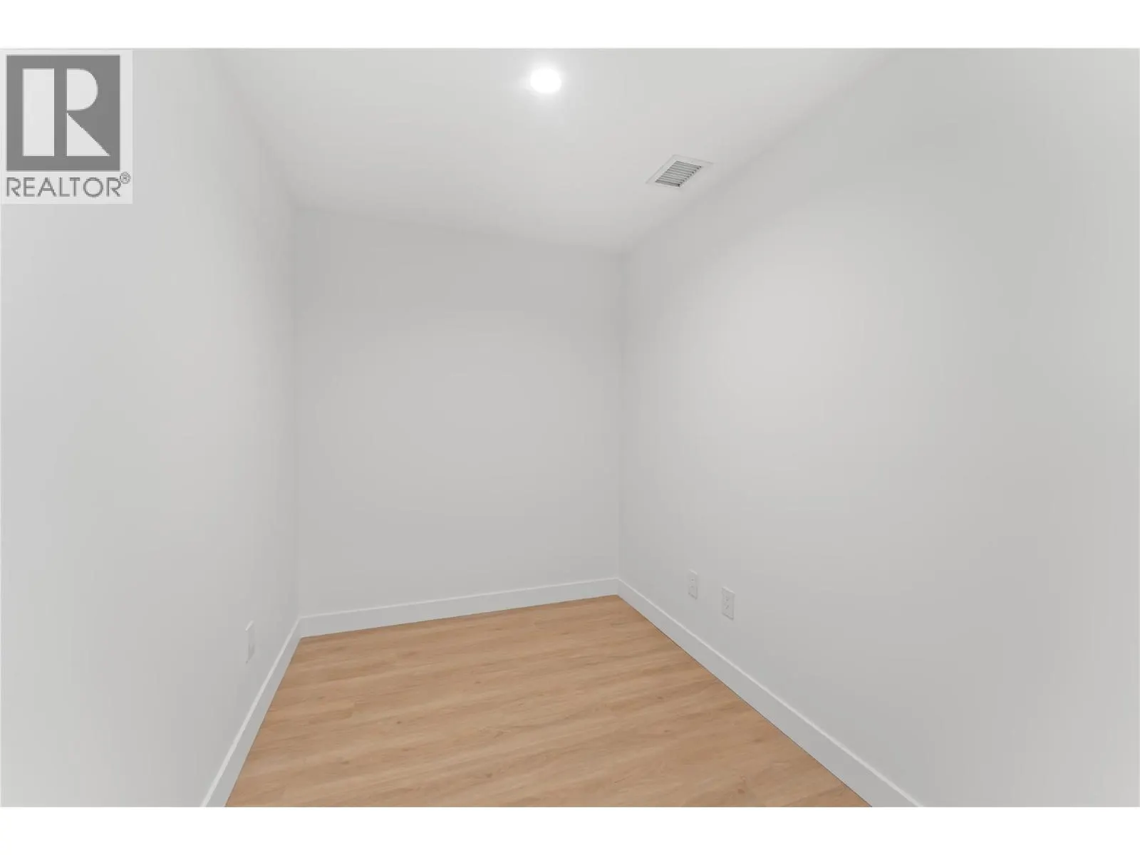 238 Leon Avenue Unit# 1407