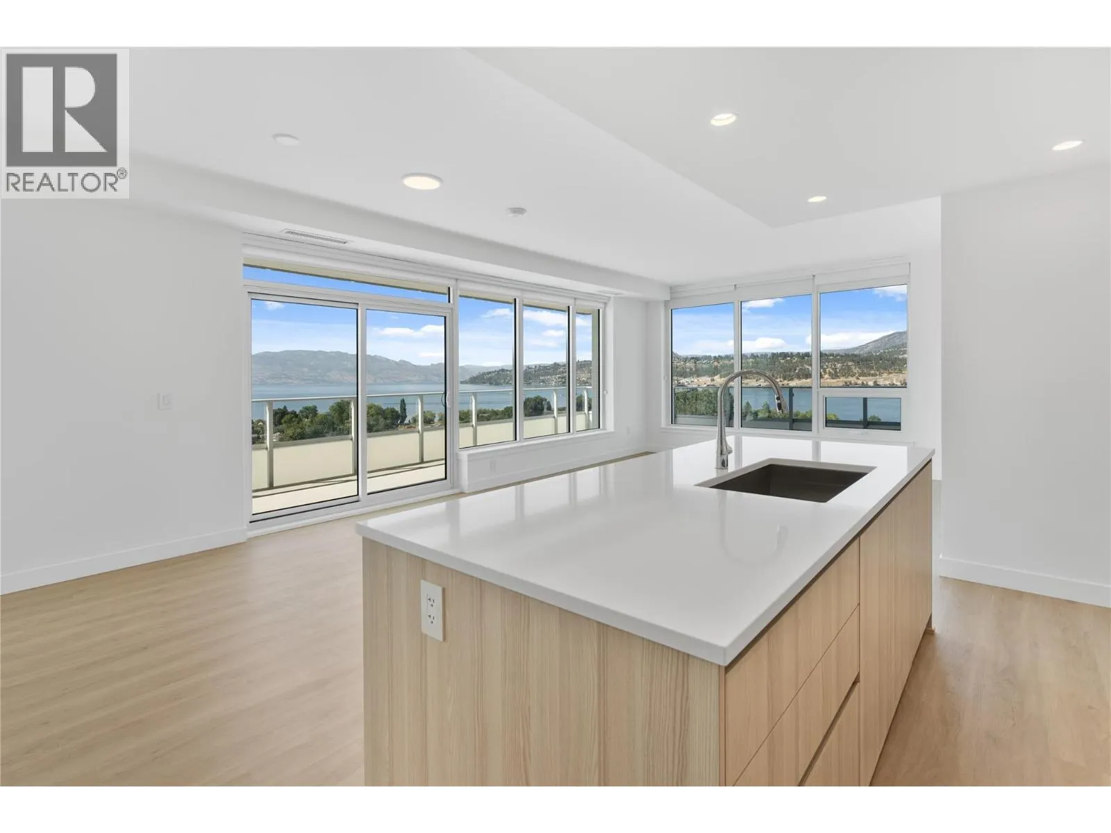 238 Leon Avenue Unit# 1407