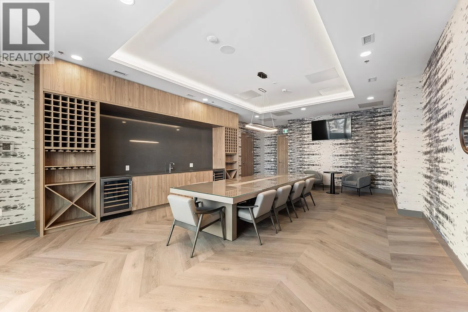 238 Leon Avenue Unit# 1407
