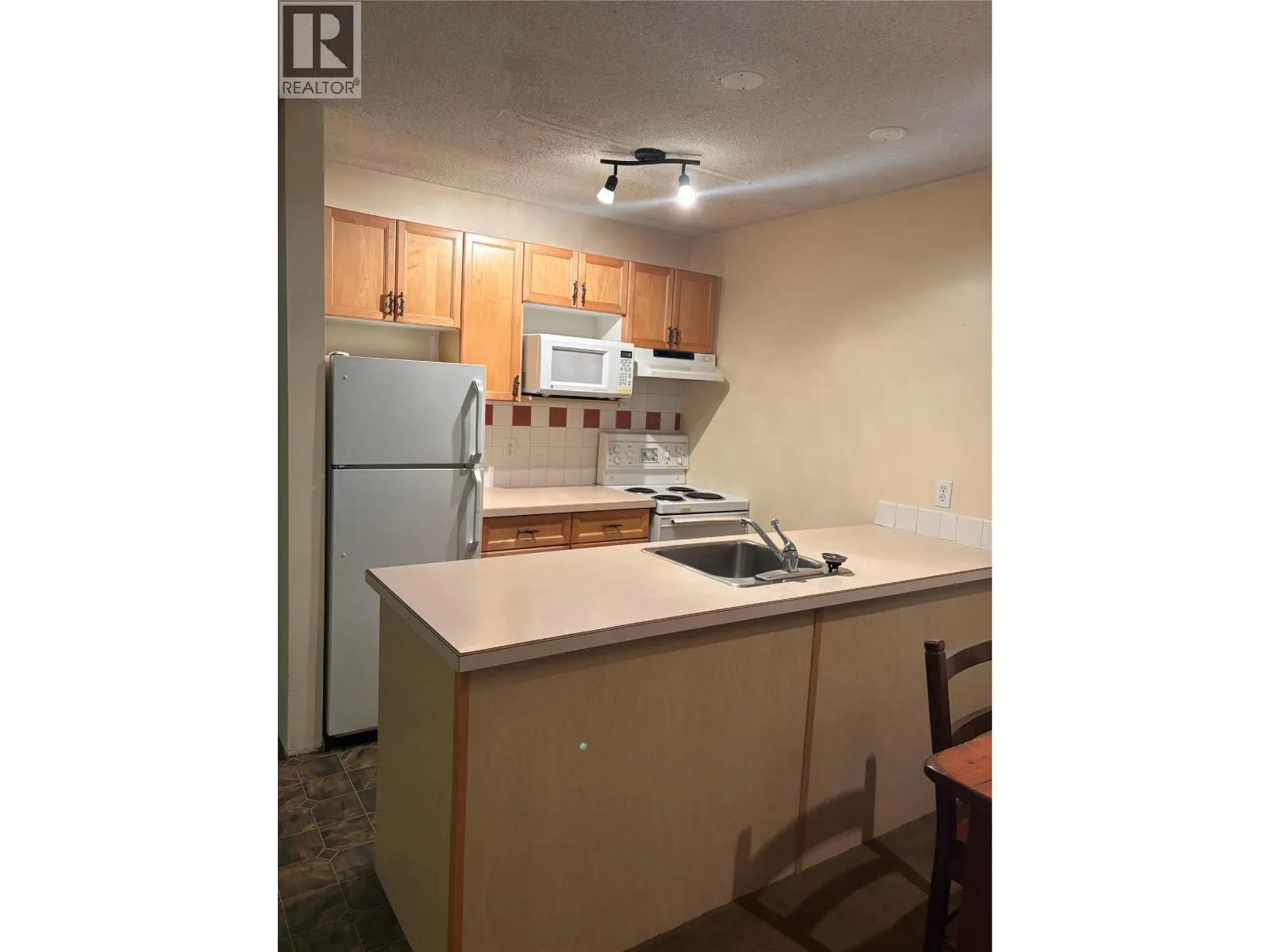 2035 Panorama Drive Unit# 116