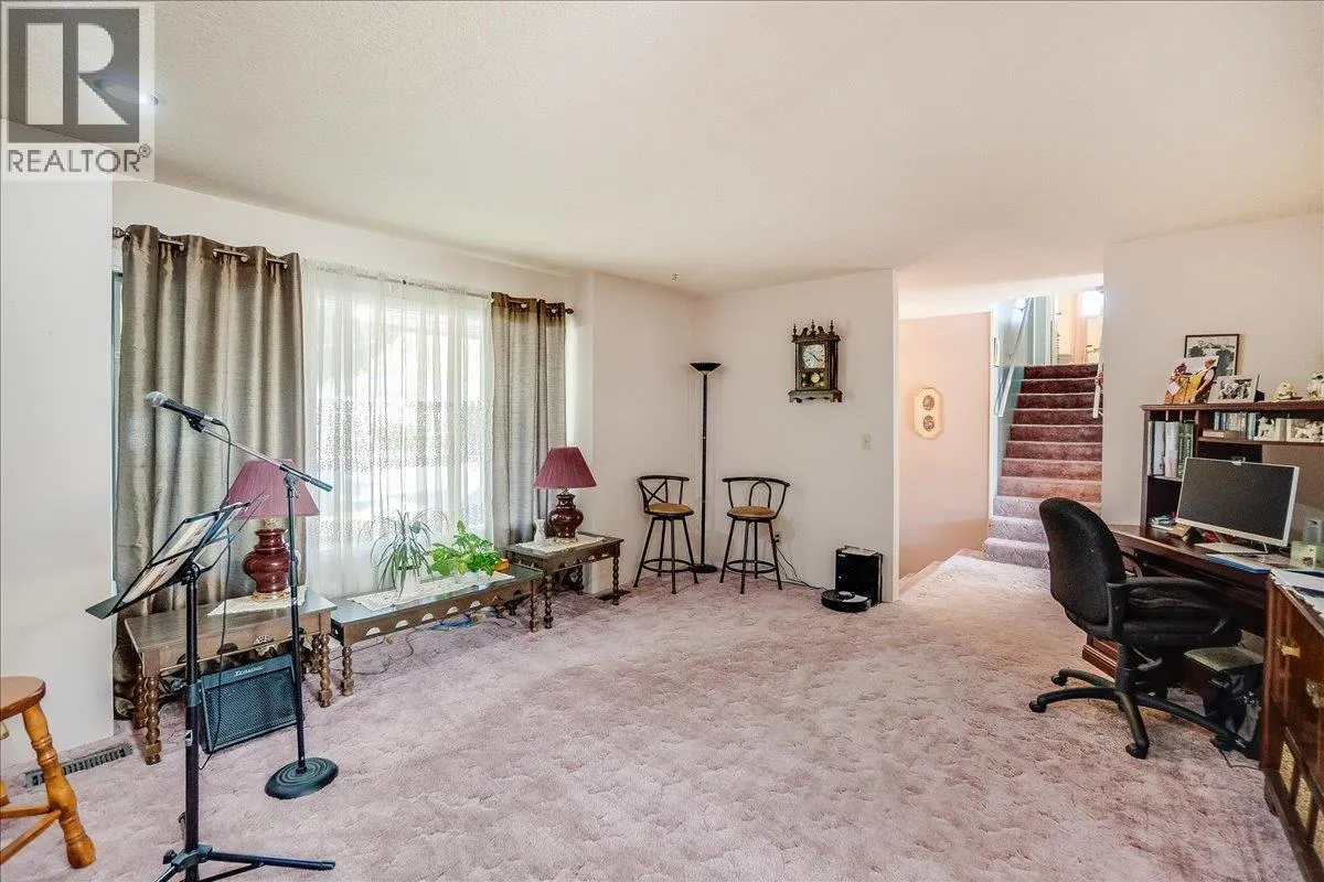 408 Beresford Crescent