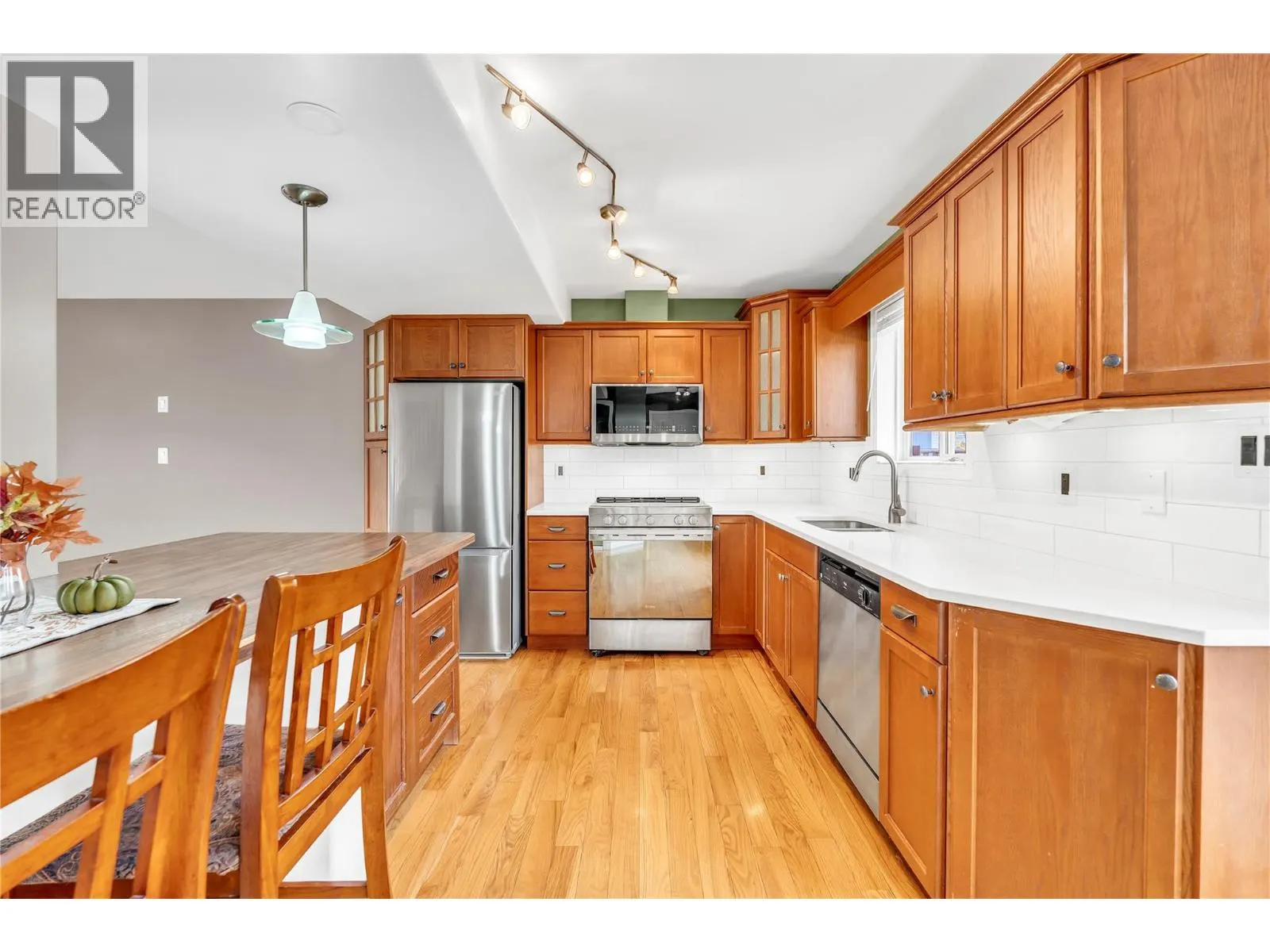 102 REGINA Avenue Unit# 103