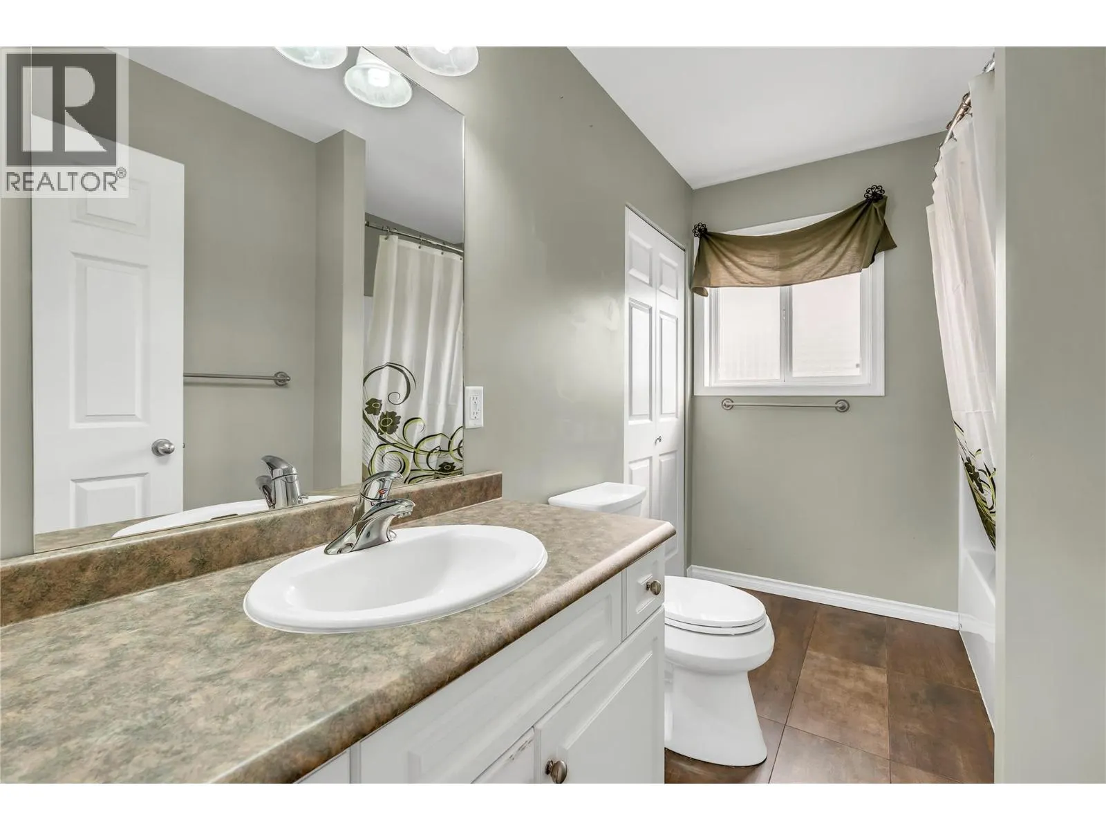 102 REGINA Avenue Unit# 103