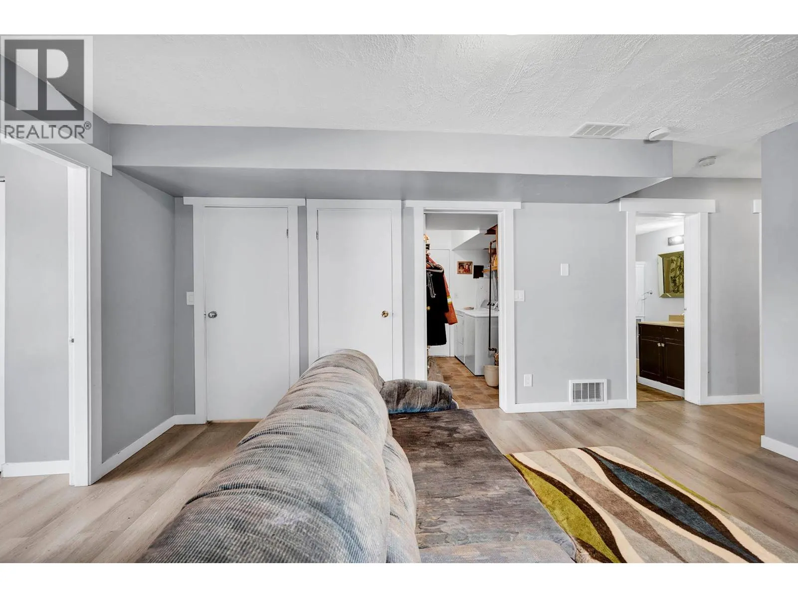 2727 QU'APPELLE Boulevard