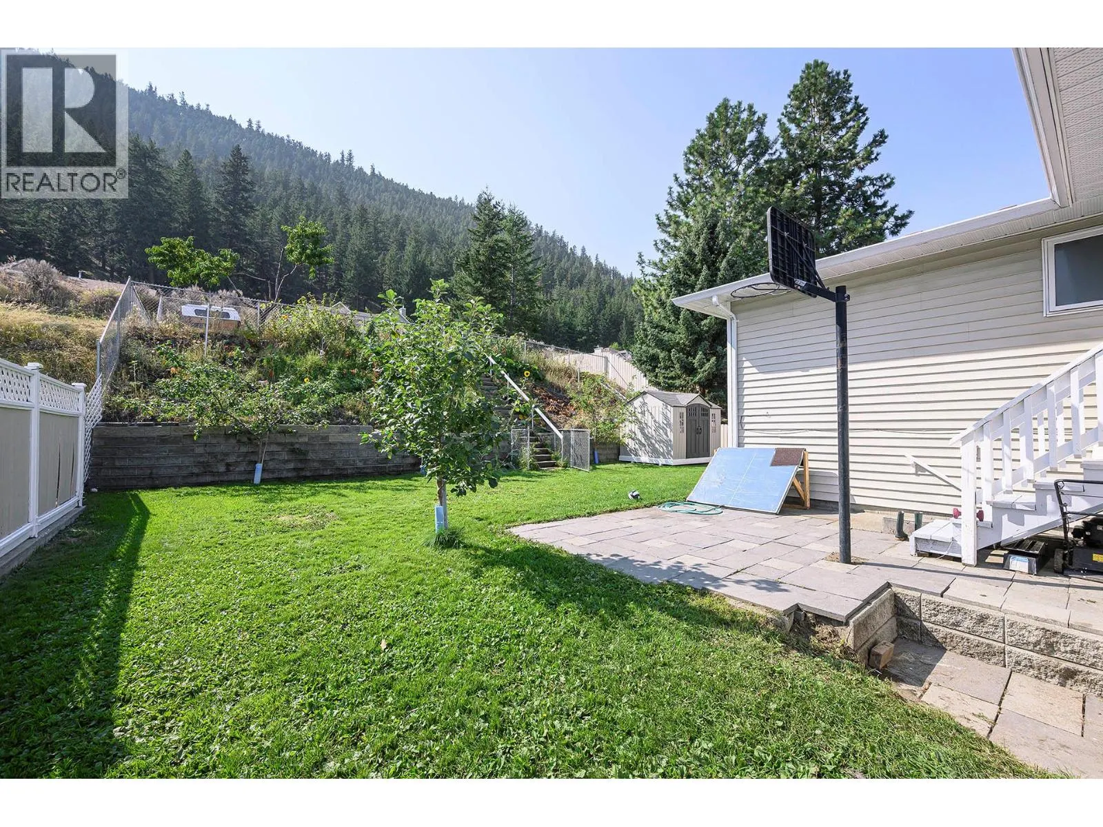 2727 QU'APPELLE Boulevard