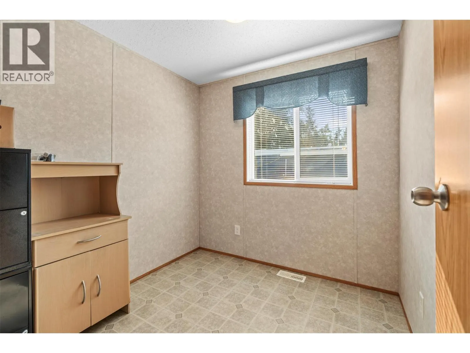 136 Meadow Crescent Unit# 10