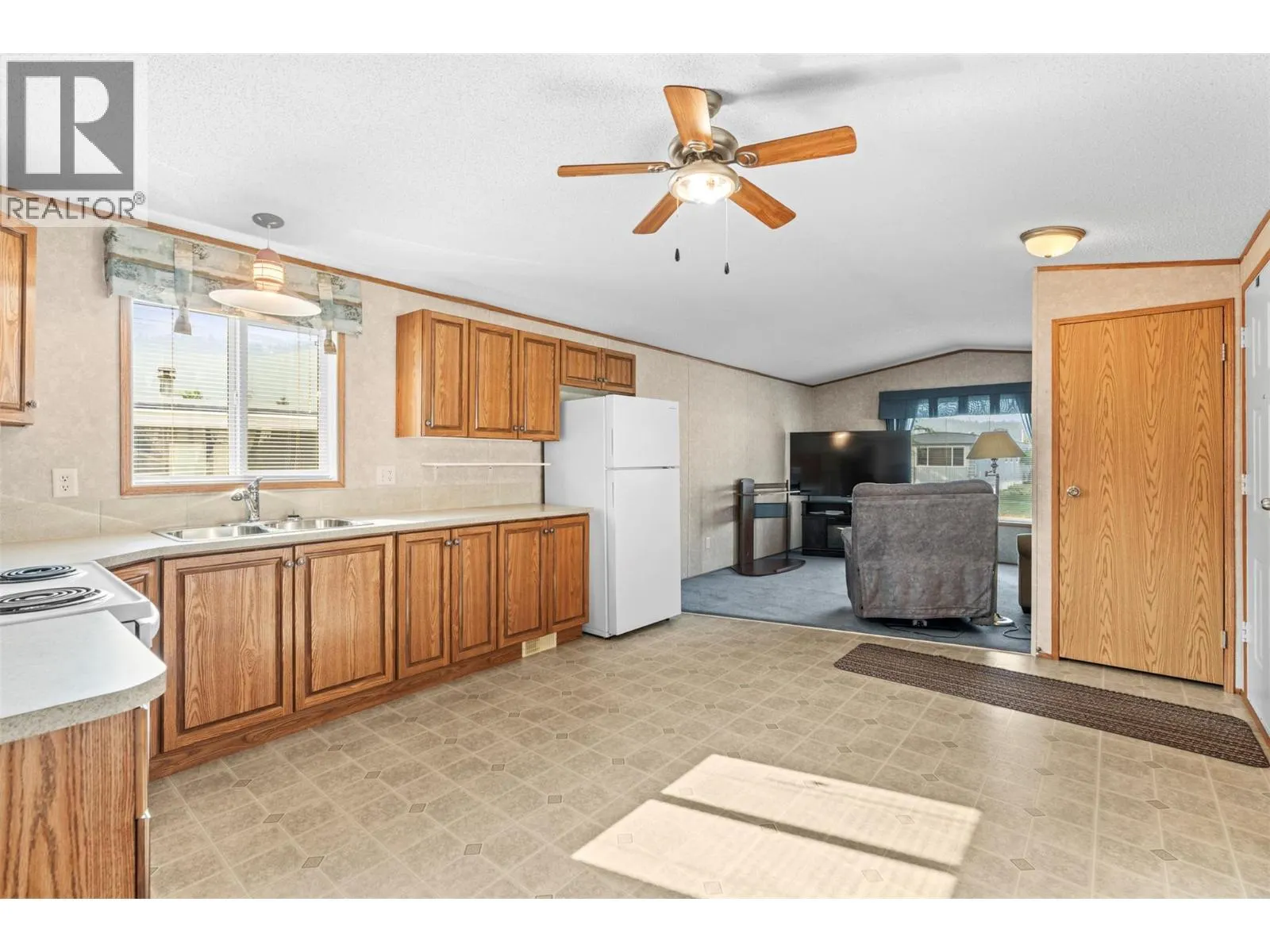 136 Meadow Crescent Unit# 10