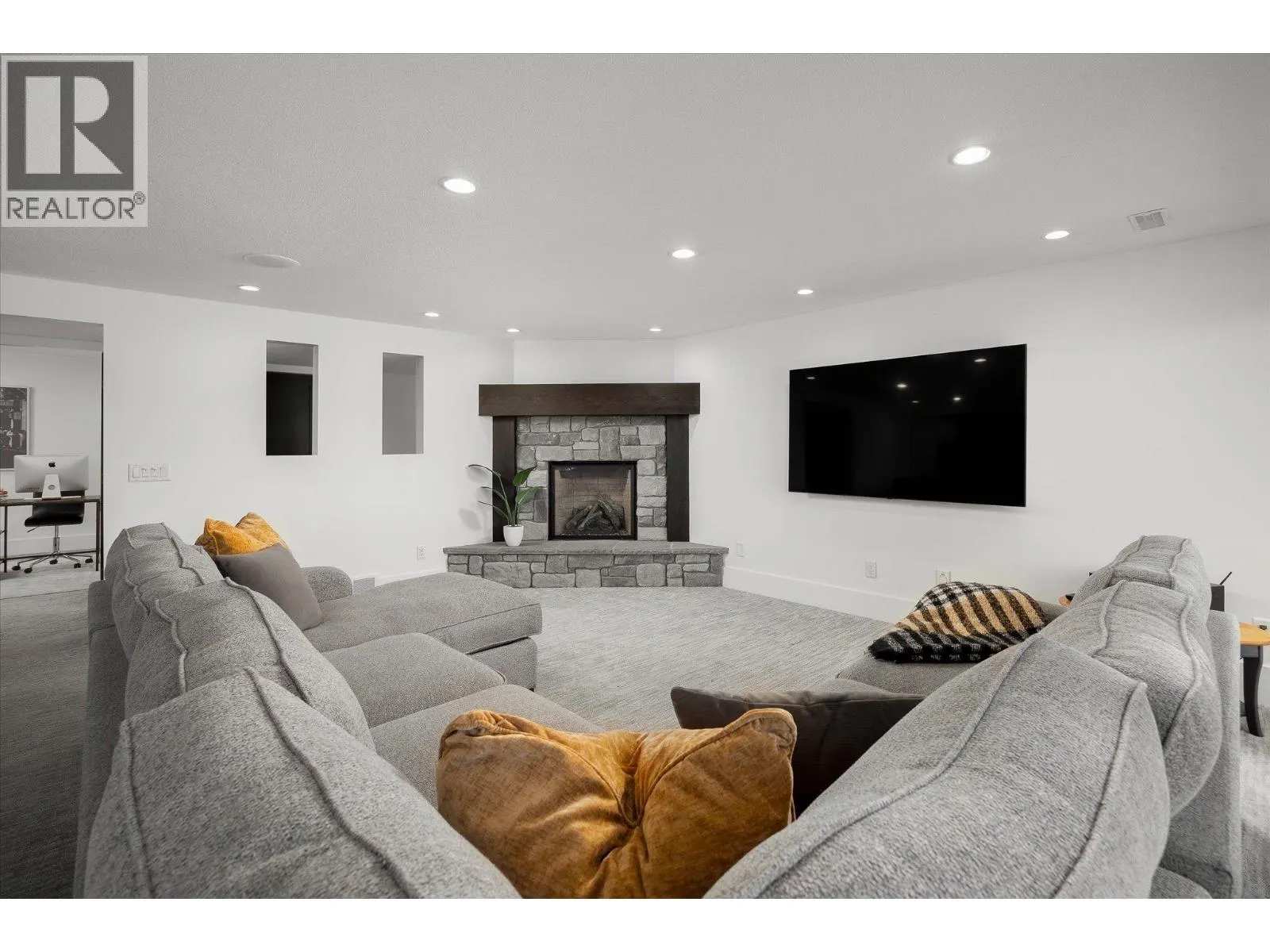 2523 Hillsborough Road