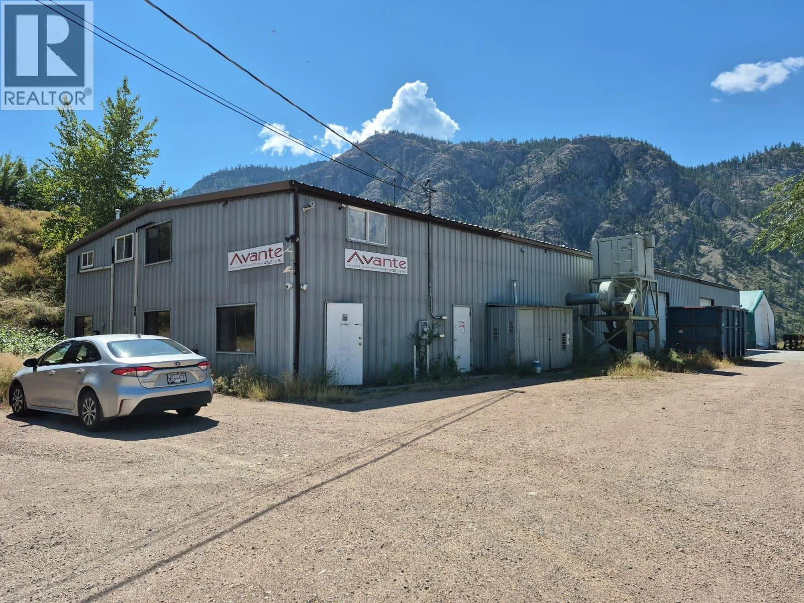 4725 Iris Road