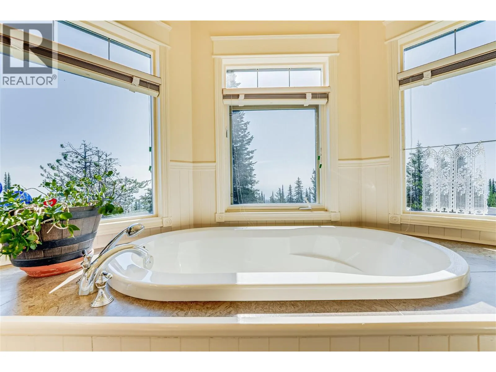 635 Monashee Road Unit# 8