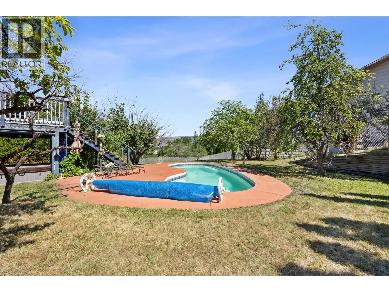 906 Klahanie Drive