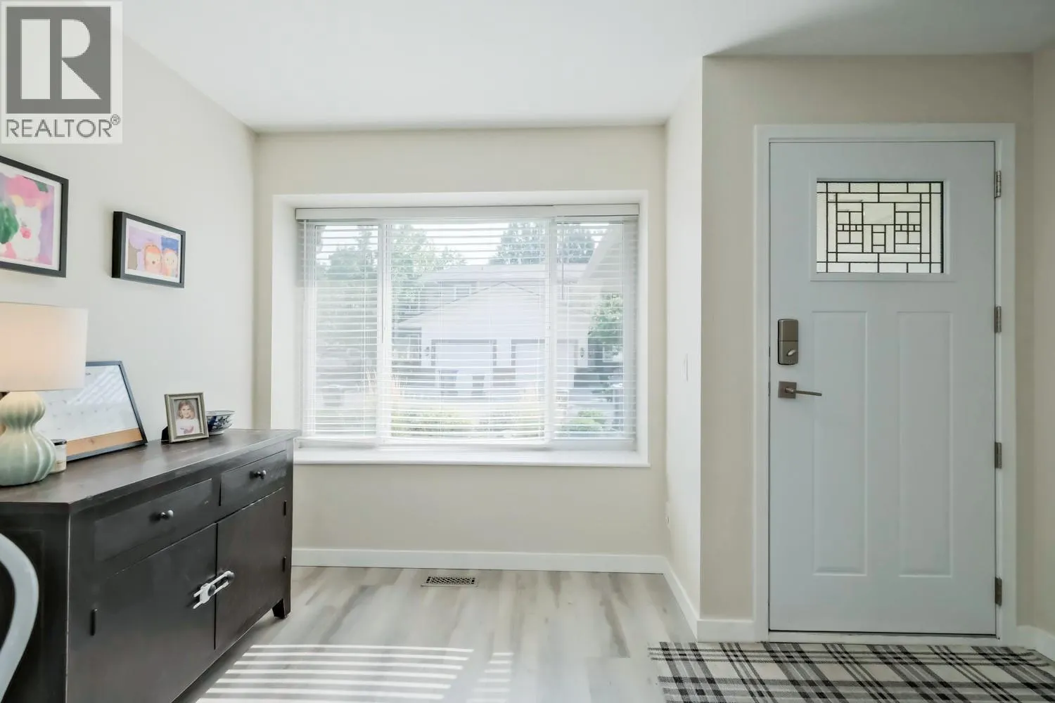 1853 Edgehill Avenue Unit# 12