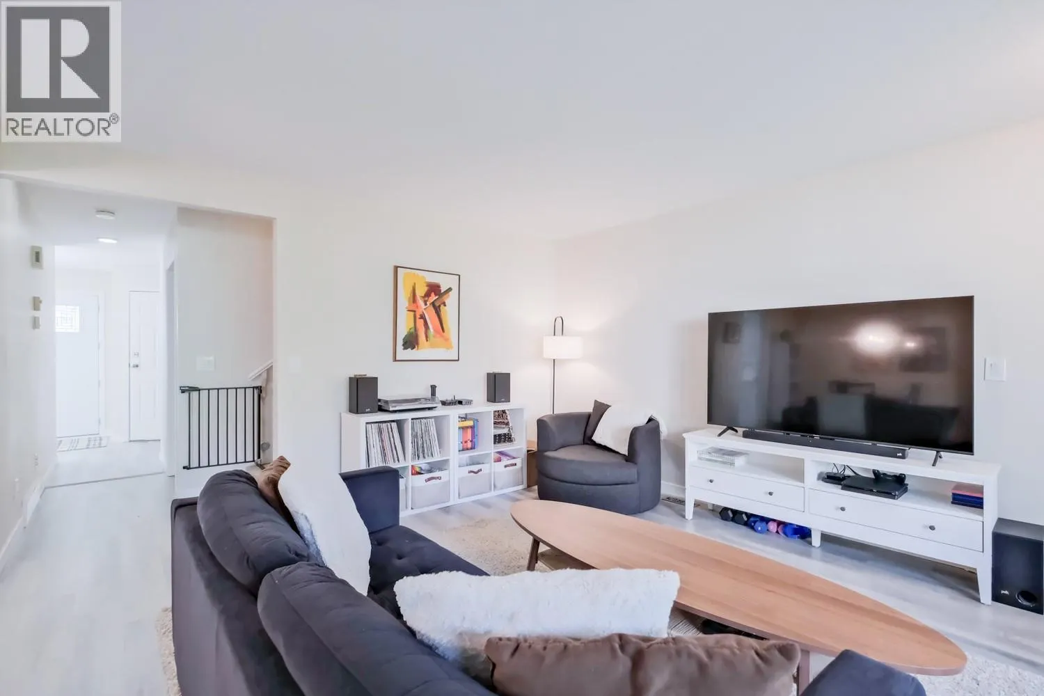 1853 Edgehill Avenue Unit# 12