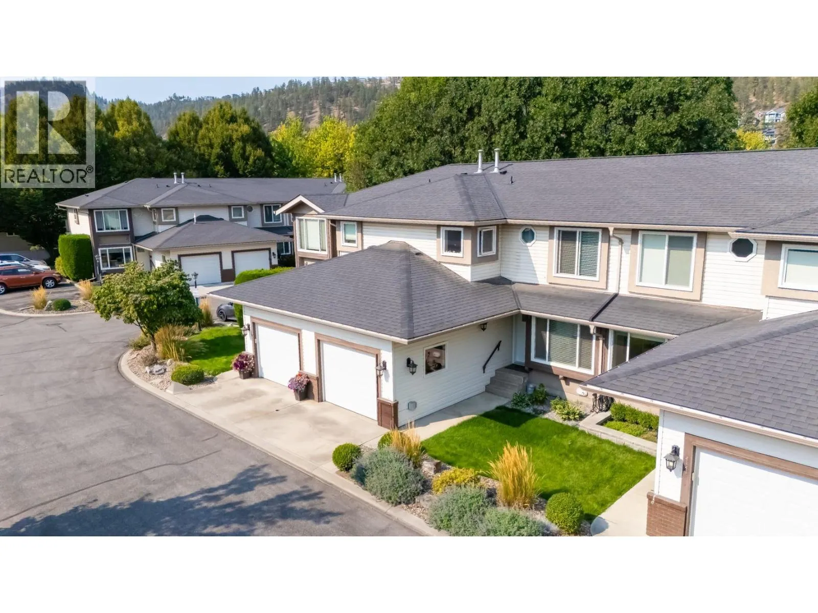 1853 Edgehill Avenue Unit# 12