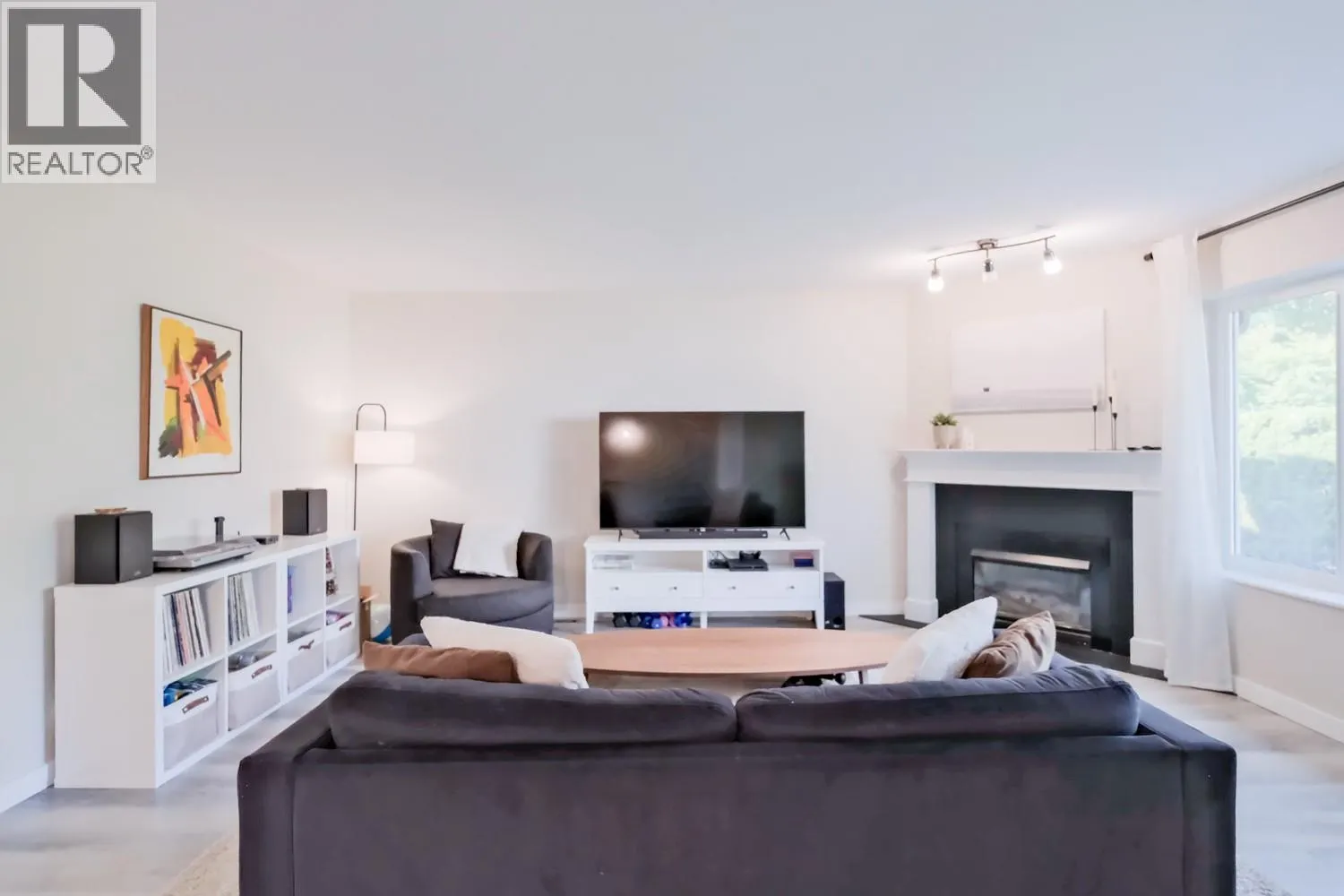 1853 Edgehill Avenue Unit# 12