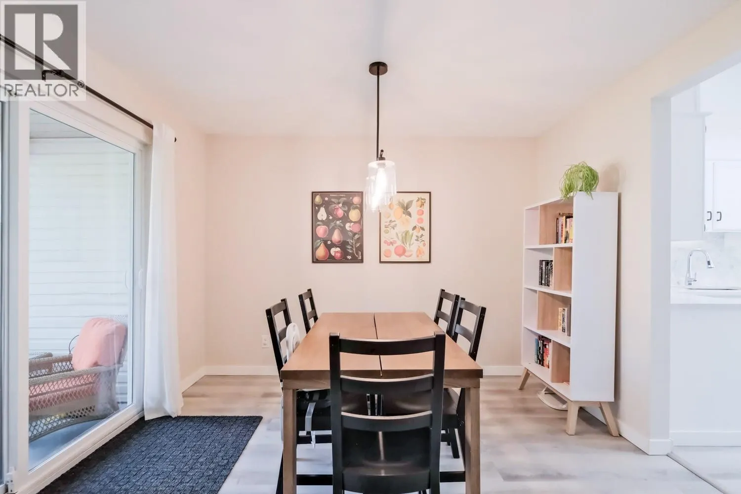 1853 Edgehill Avenue Unit# 12