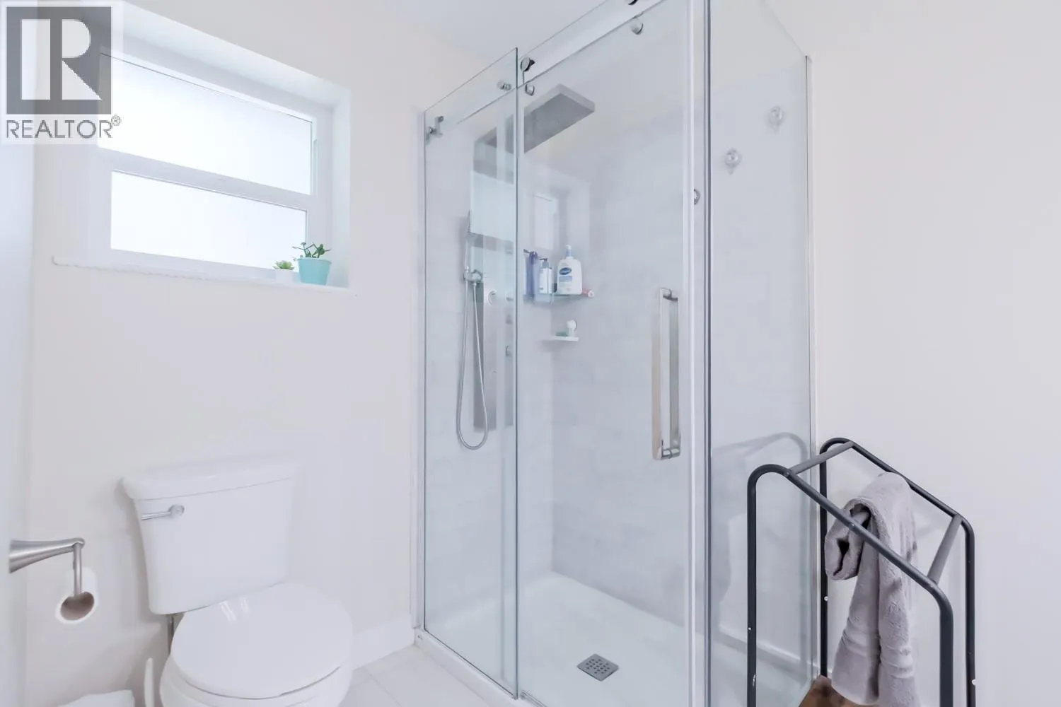 1853 Edgehill Avenue Unit# 12