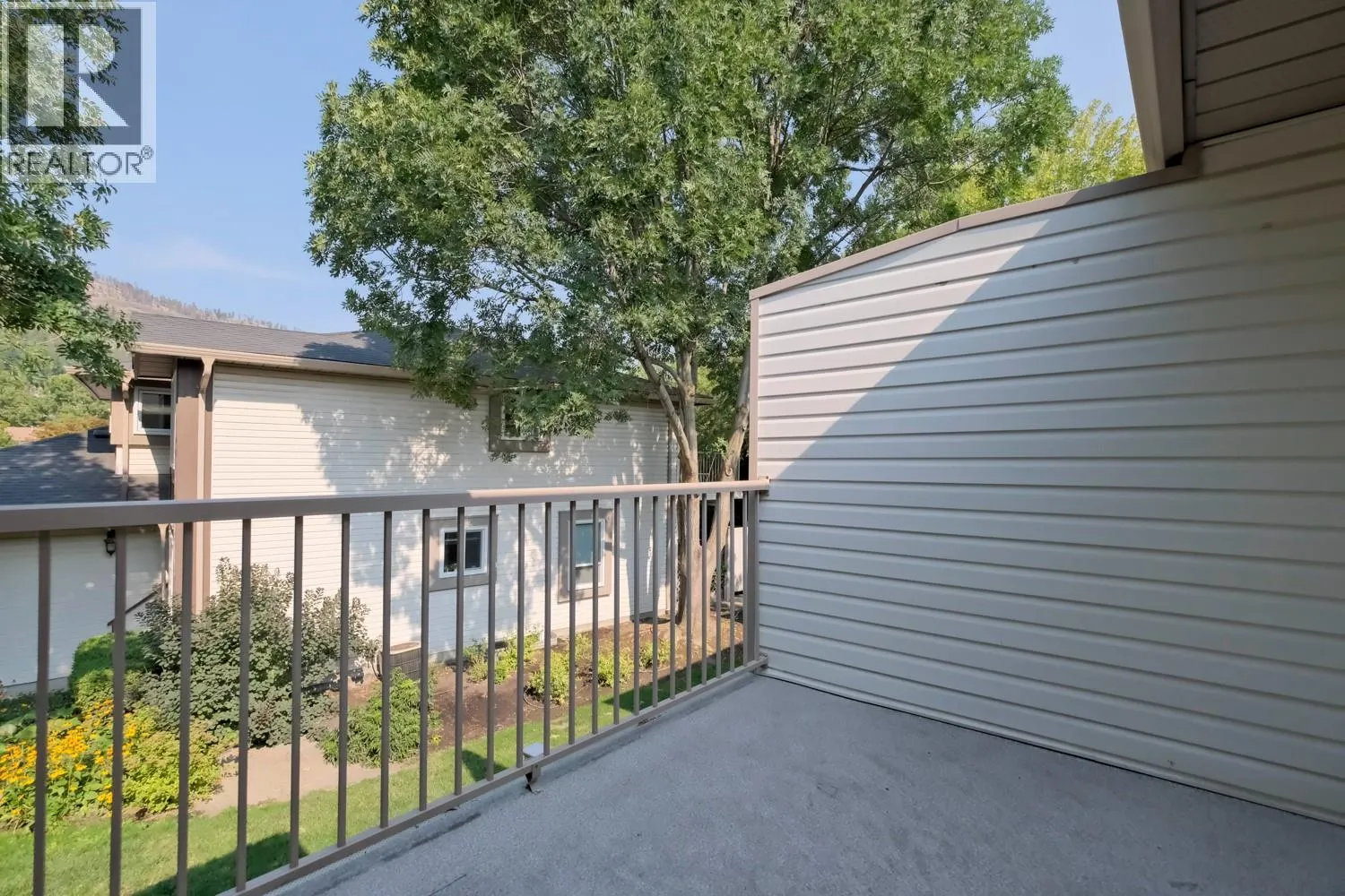 1853 Edgehill Avenue Unit# 12