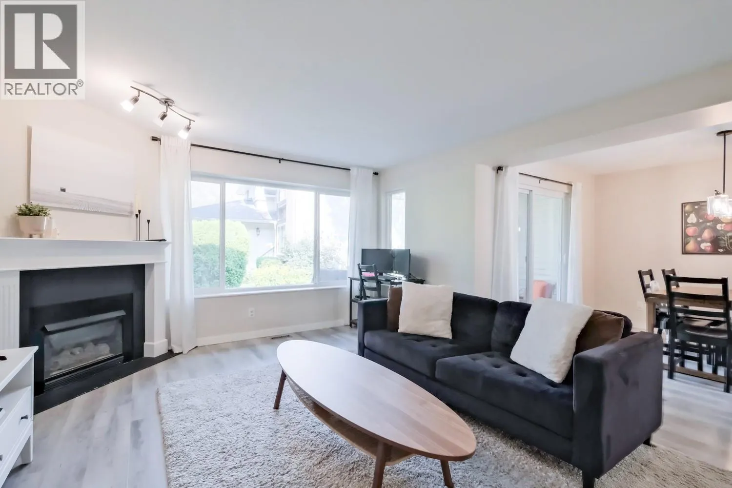 1853 Edgehill Avenue Unit# 12
