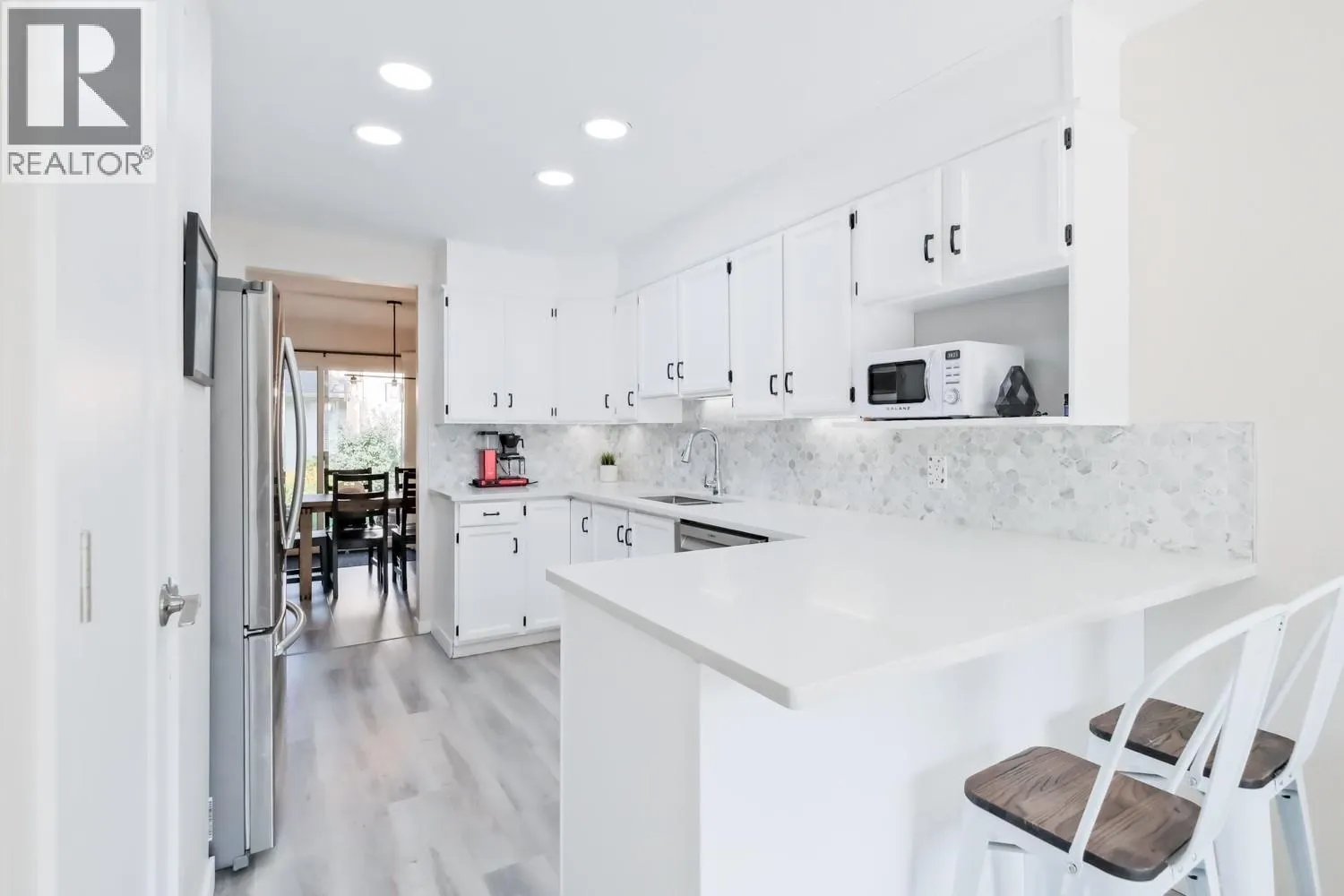 1853 Edgehill Avenue Unit# 12