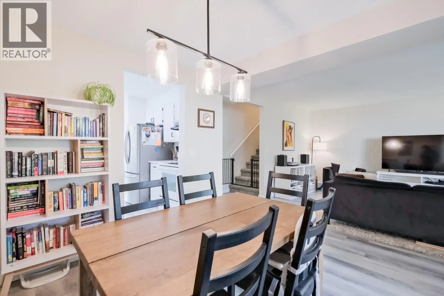 1853 Edgehill Avenue Unit# 12
