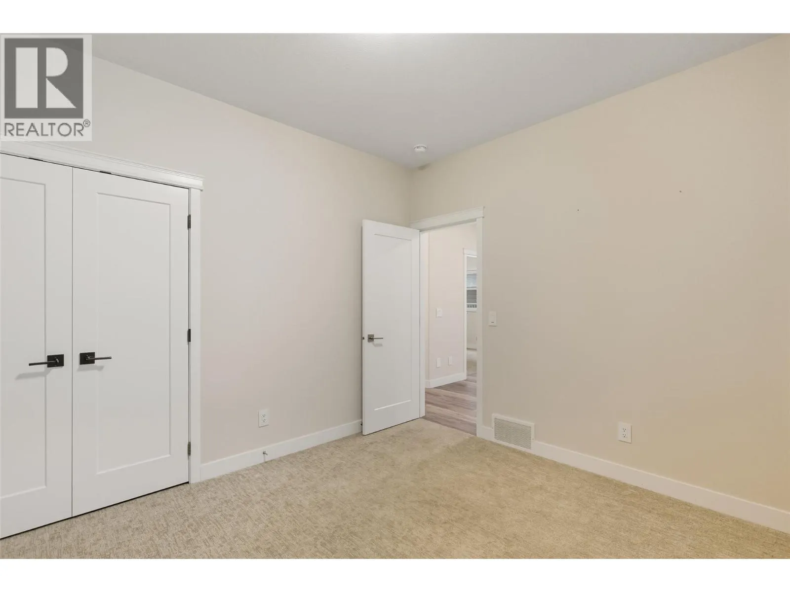 2575 ELSTON Drive Unit# 113