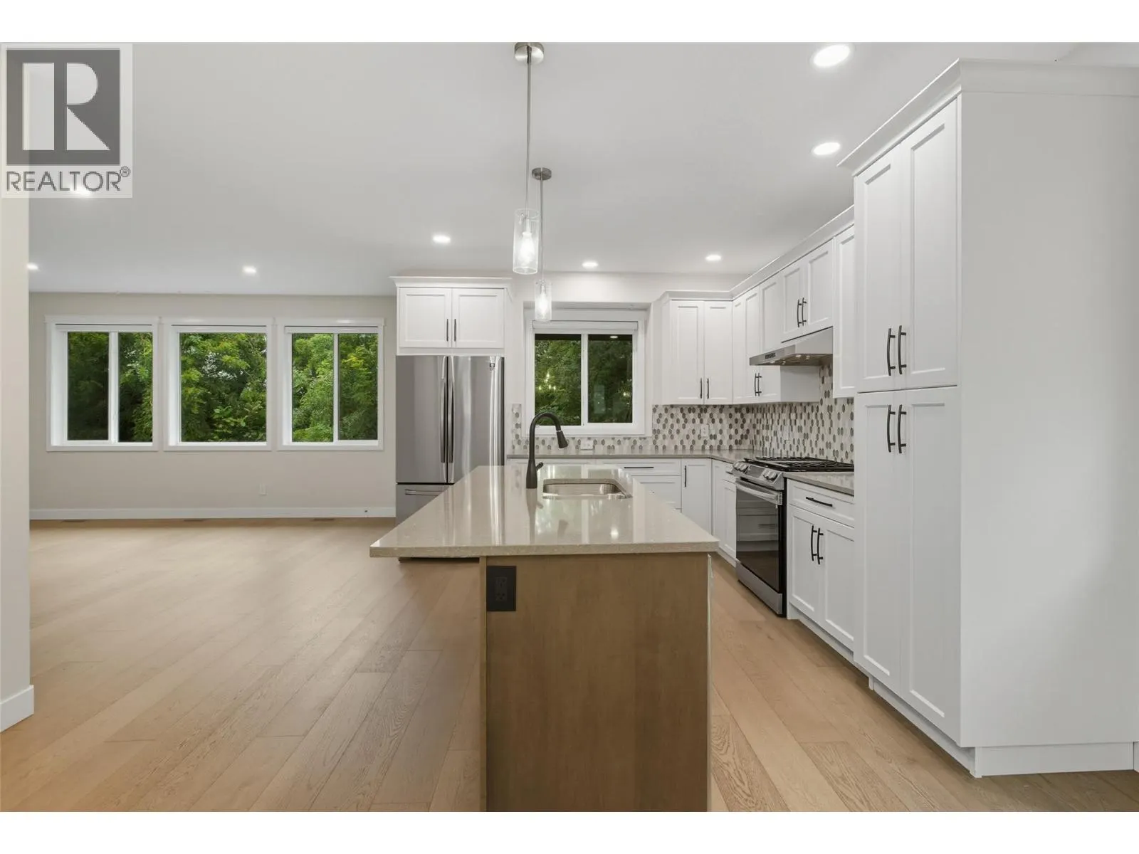 2575 ELSTON Drive Unit# 113