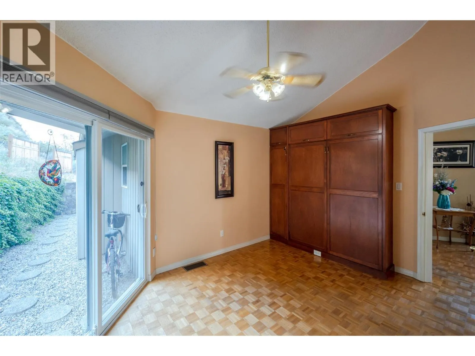 4744 Lakeside Road