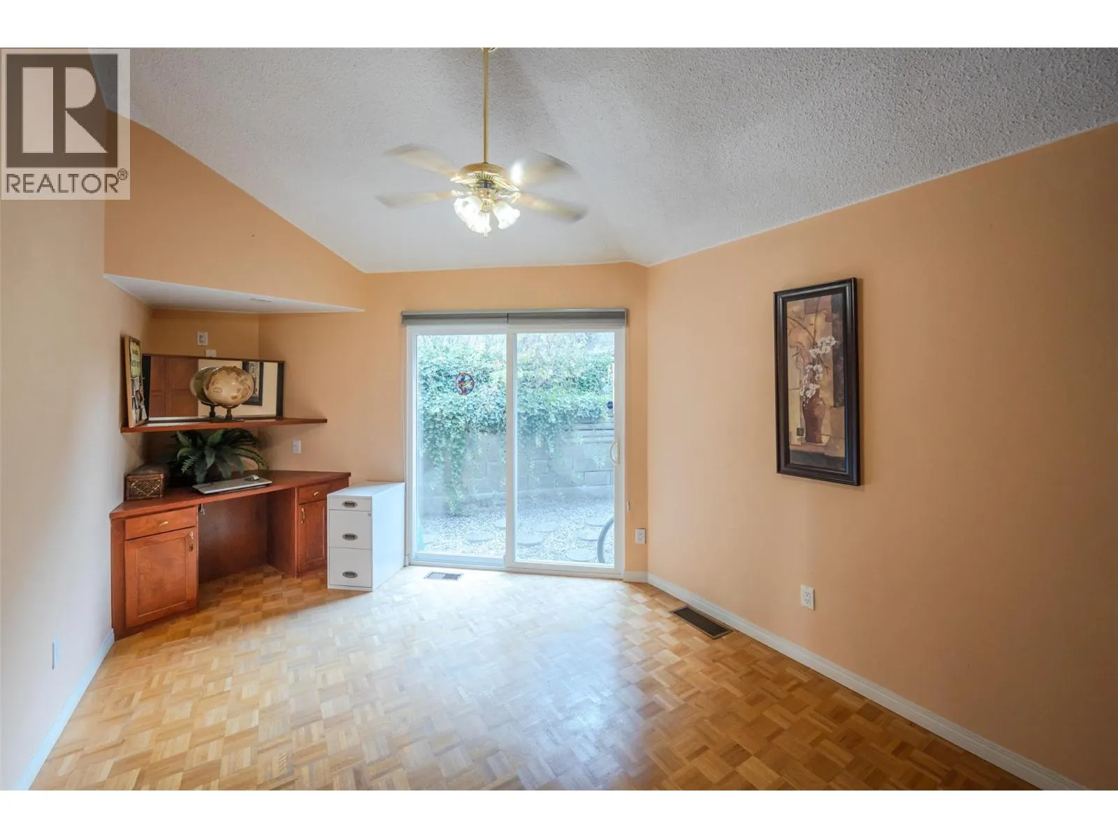 4744 Lakeside Road
