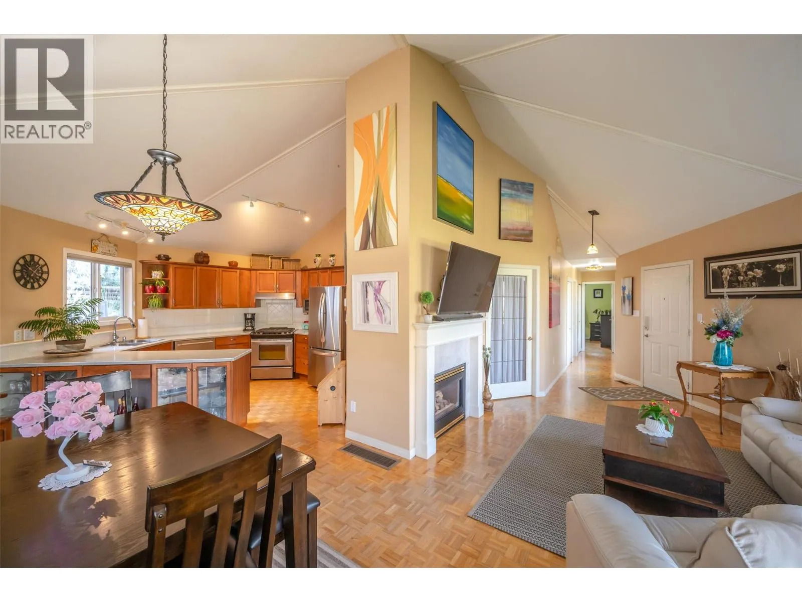 4744 Lakeside Road