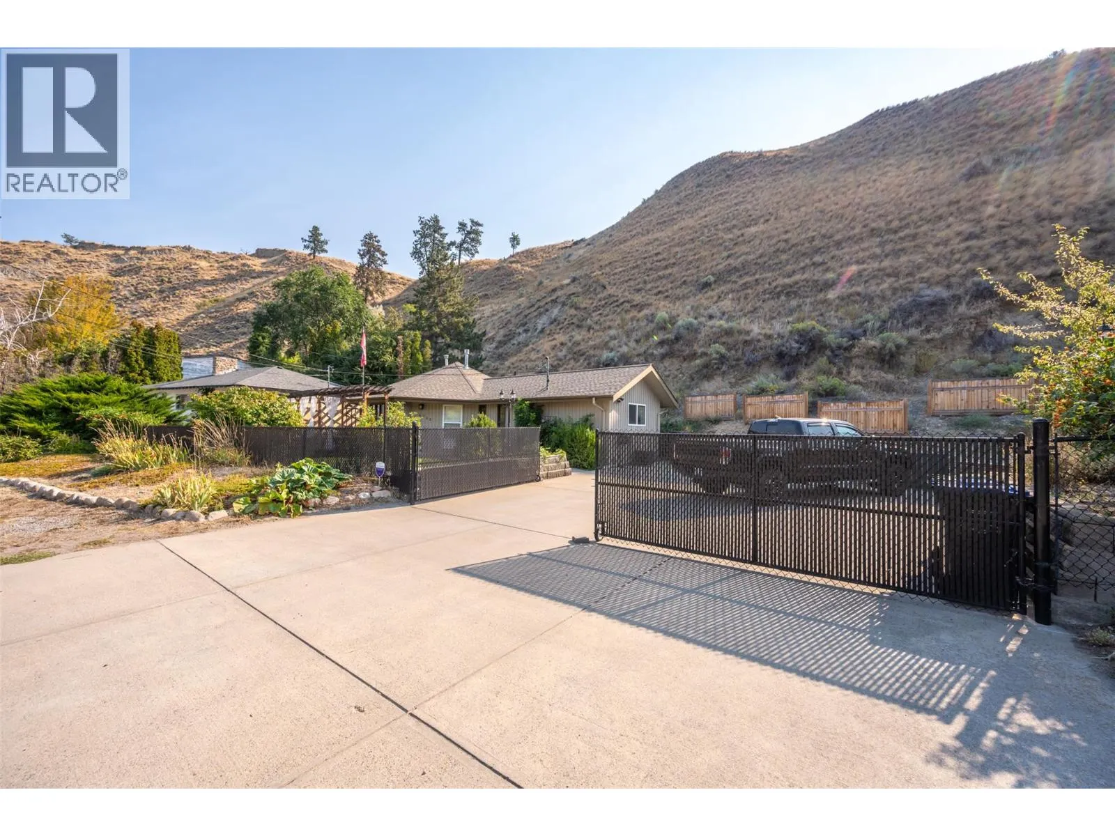 4744 Lakeside Road