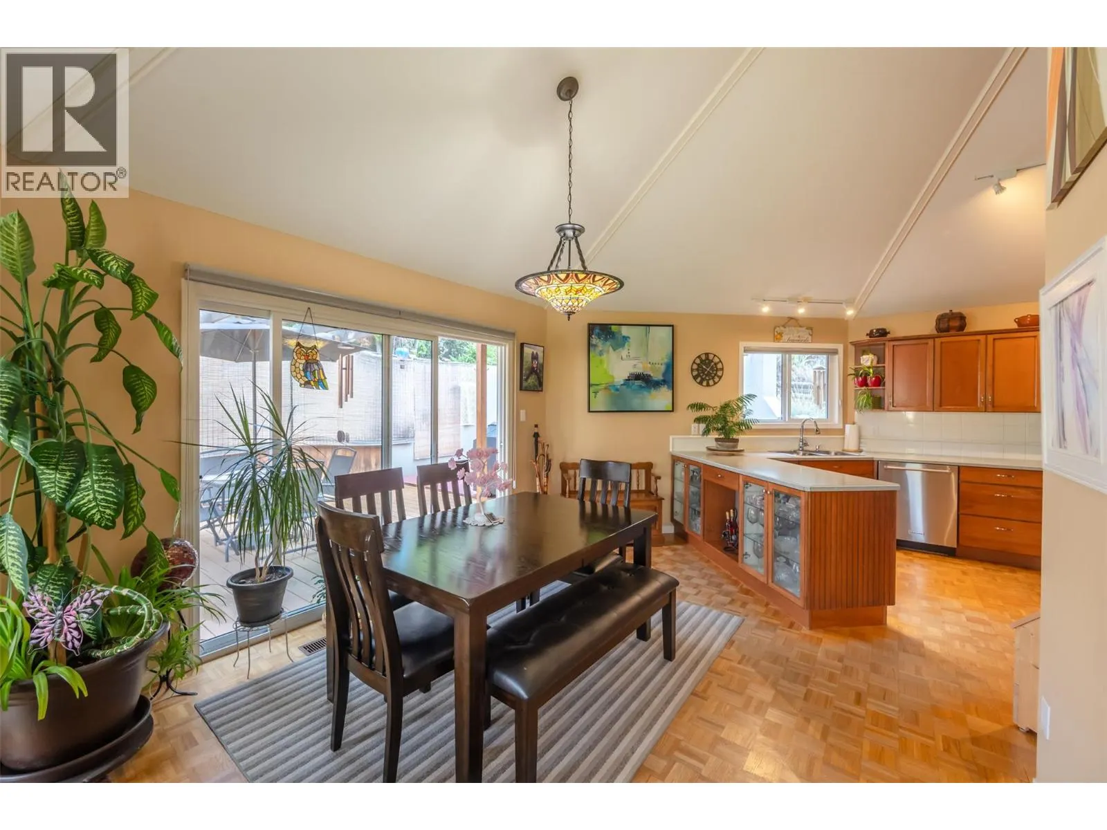 4744 Lakeside Road