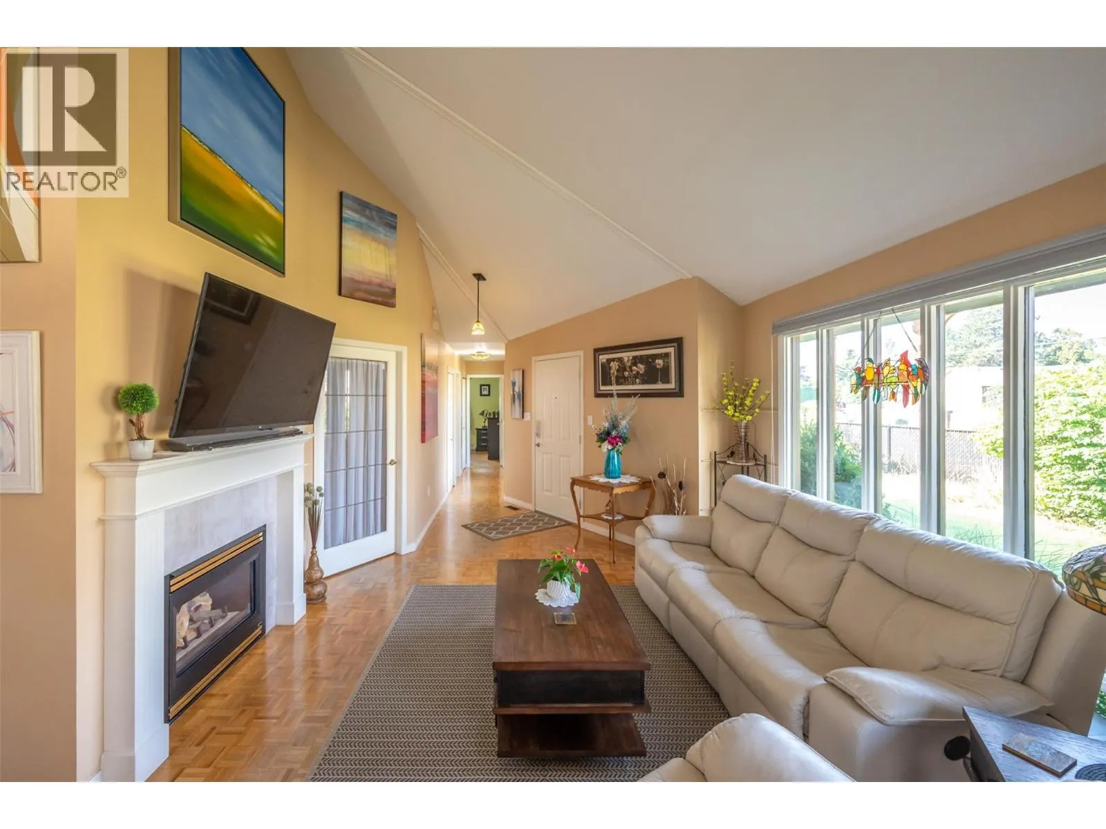 4744 Lakeside Road