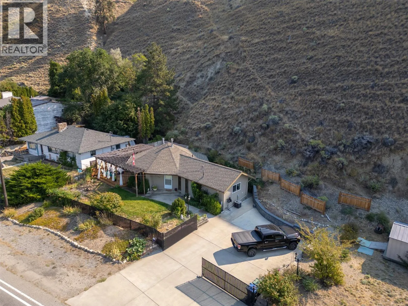 4744 Lakeside Road
