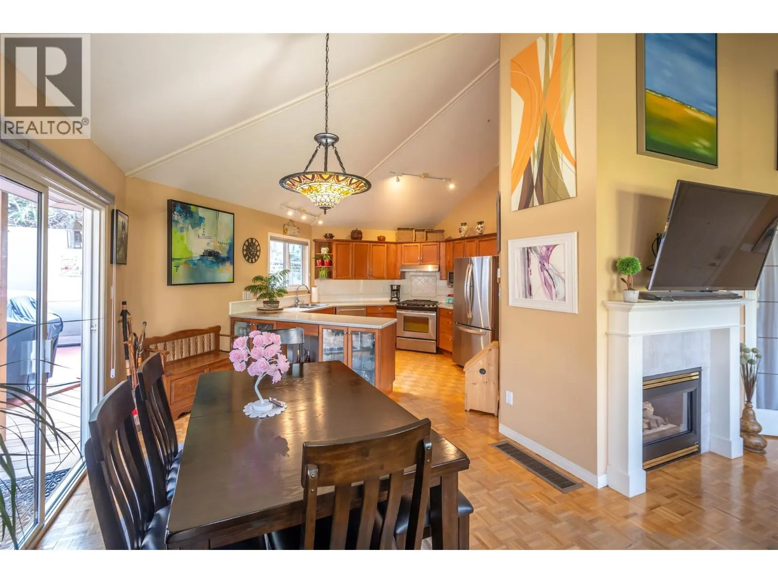4744 Lakeside Road