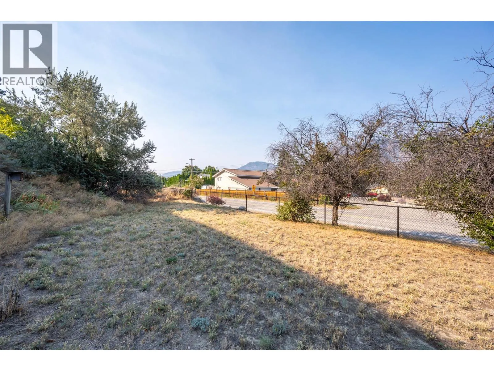 4744 Lakeside Road