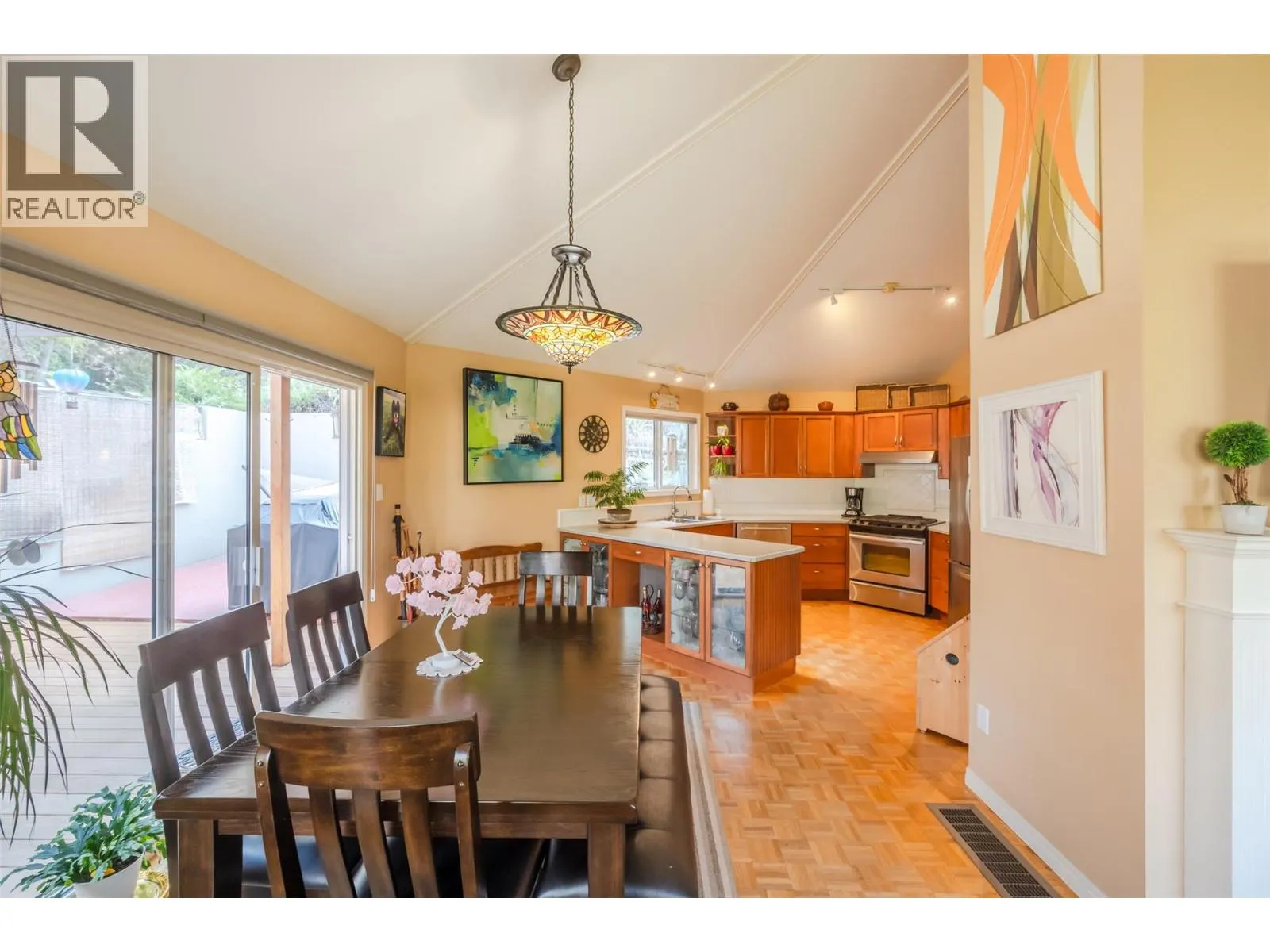 4744 Lakeside Road