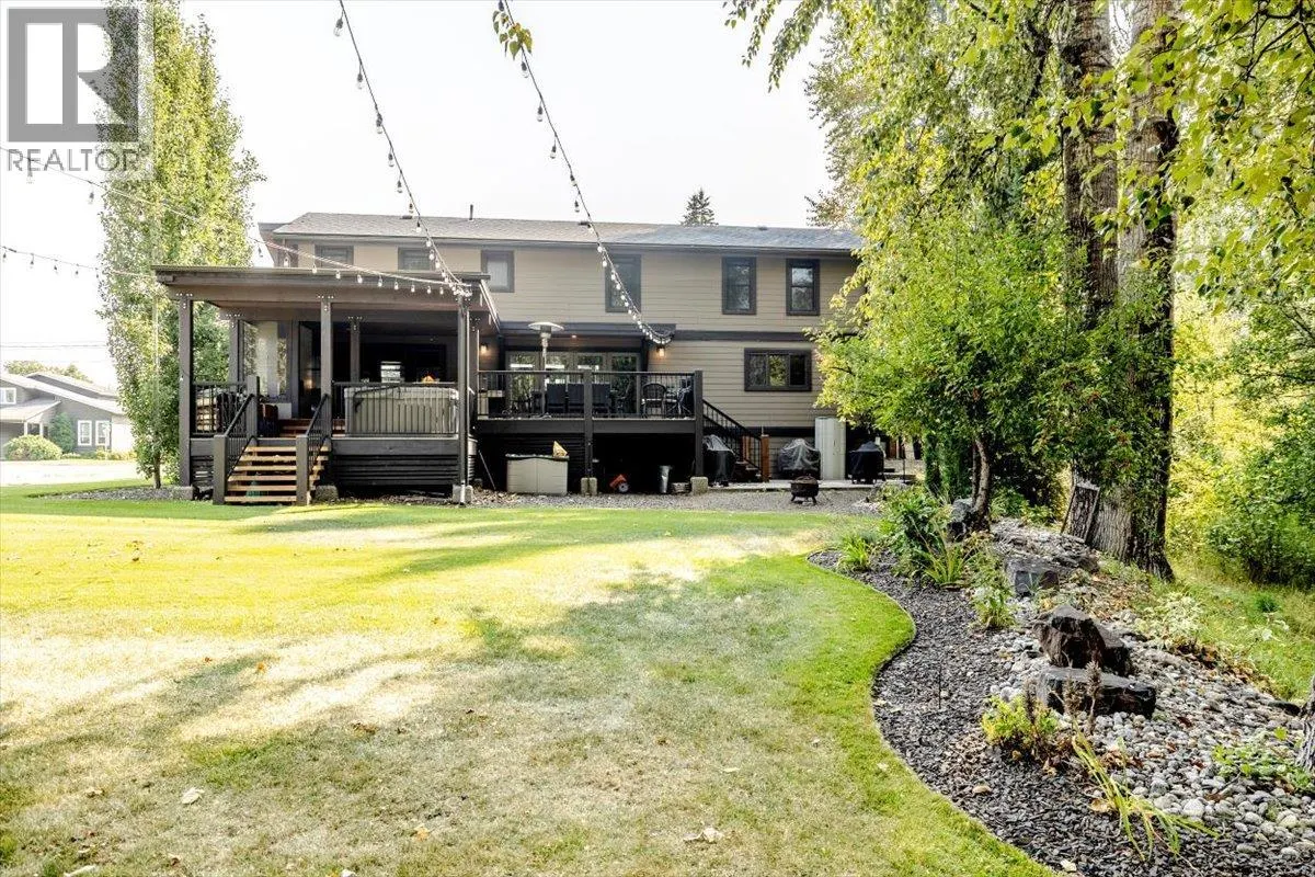 2 Mt Minton Street
