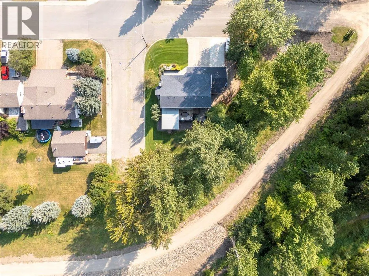 2 Mt Minton Street